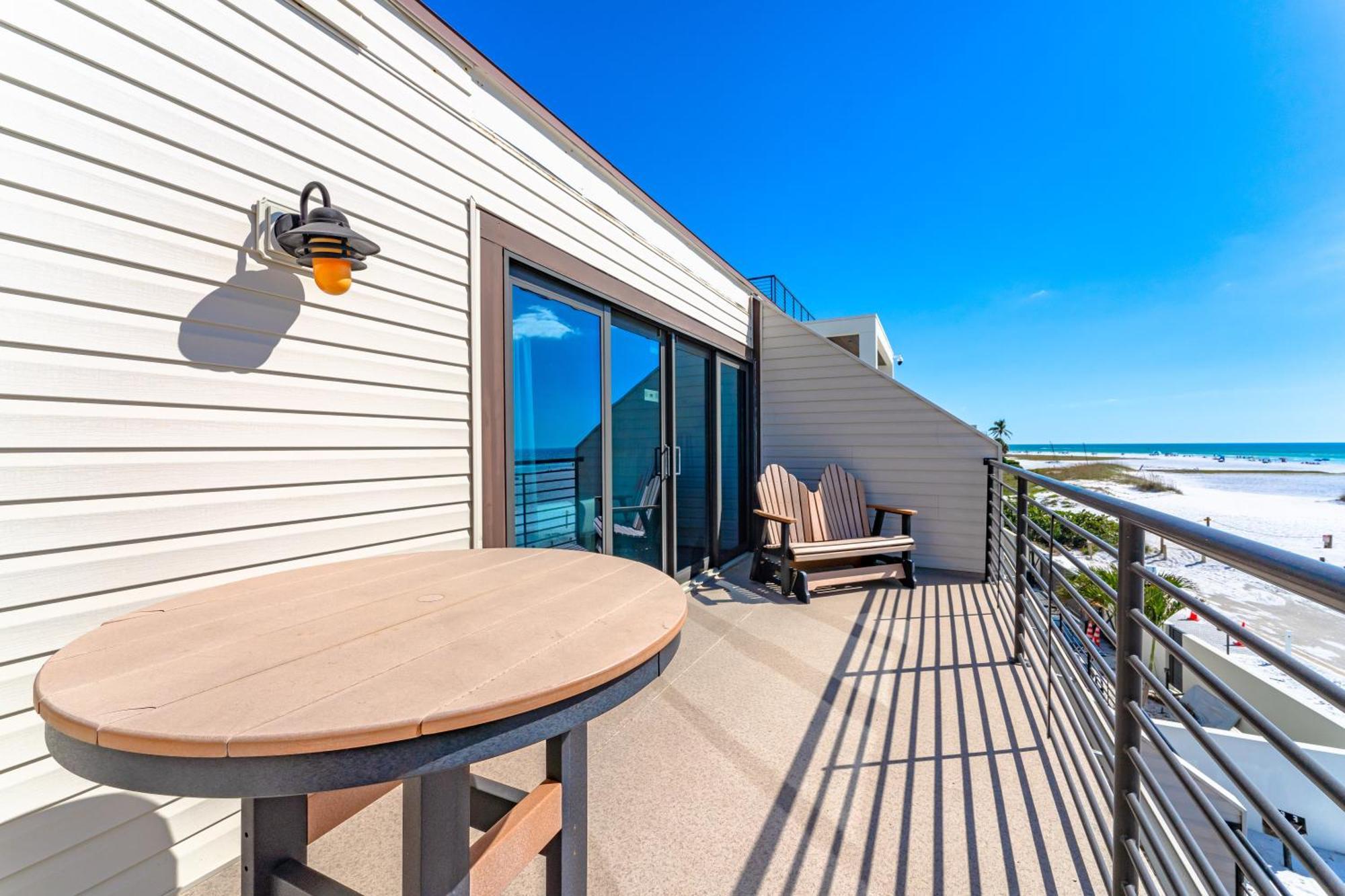 Fanta-sea | 53 Road * Siesta Key