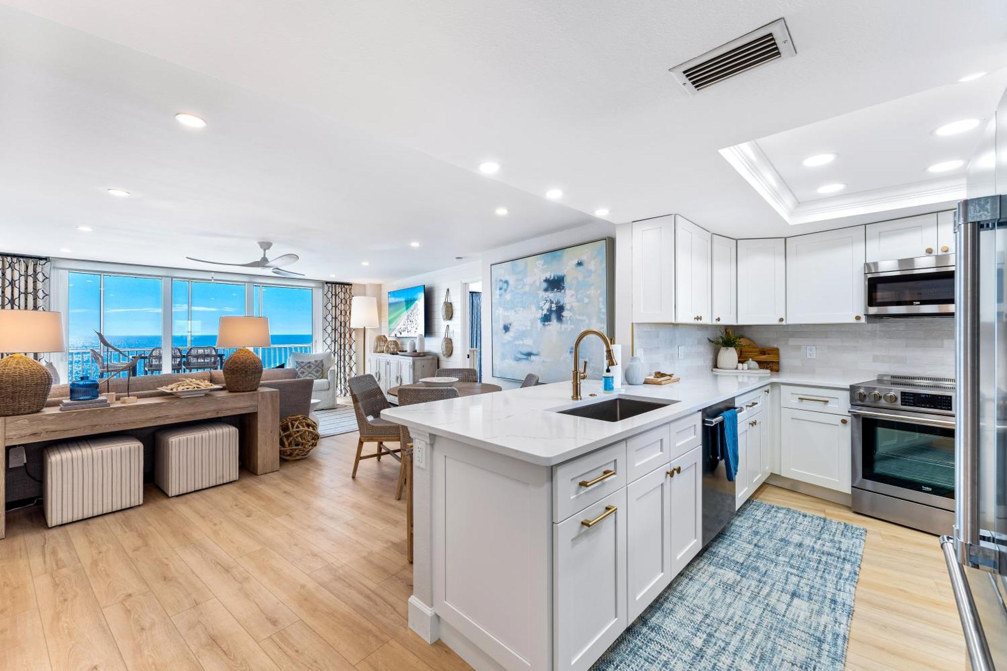 Crystal Sands Apartment