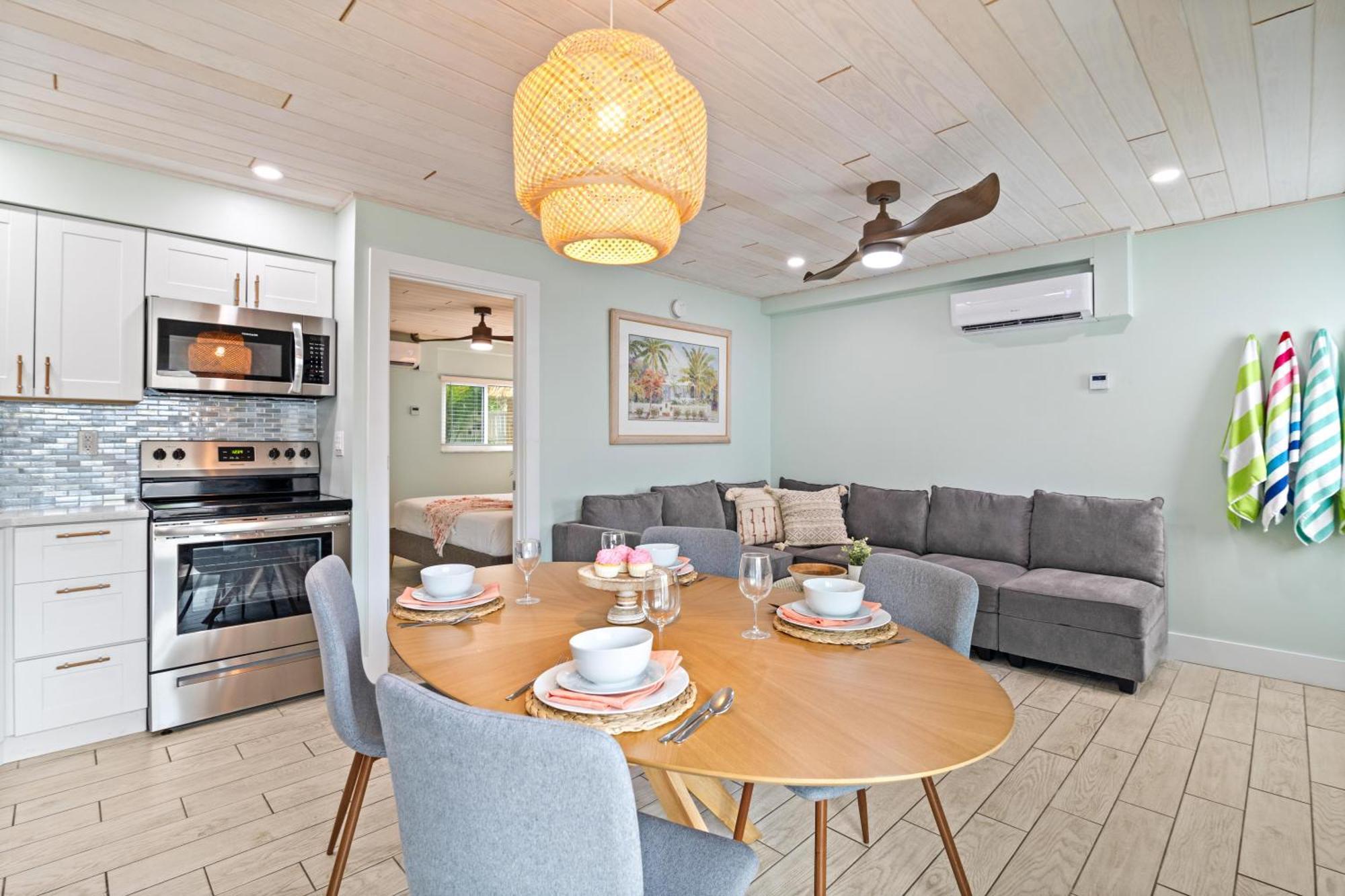 The Coral Reef - L Siesta Key