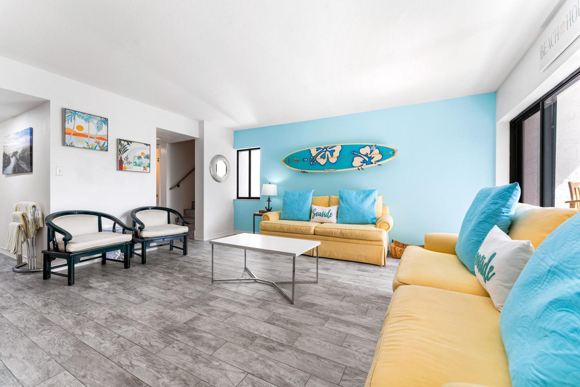 Just Beachy Apartment *