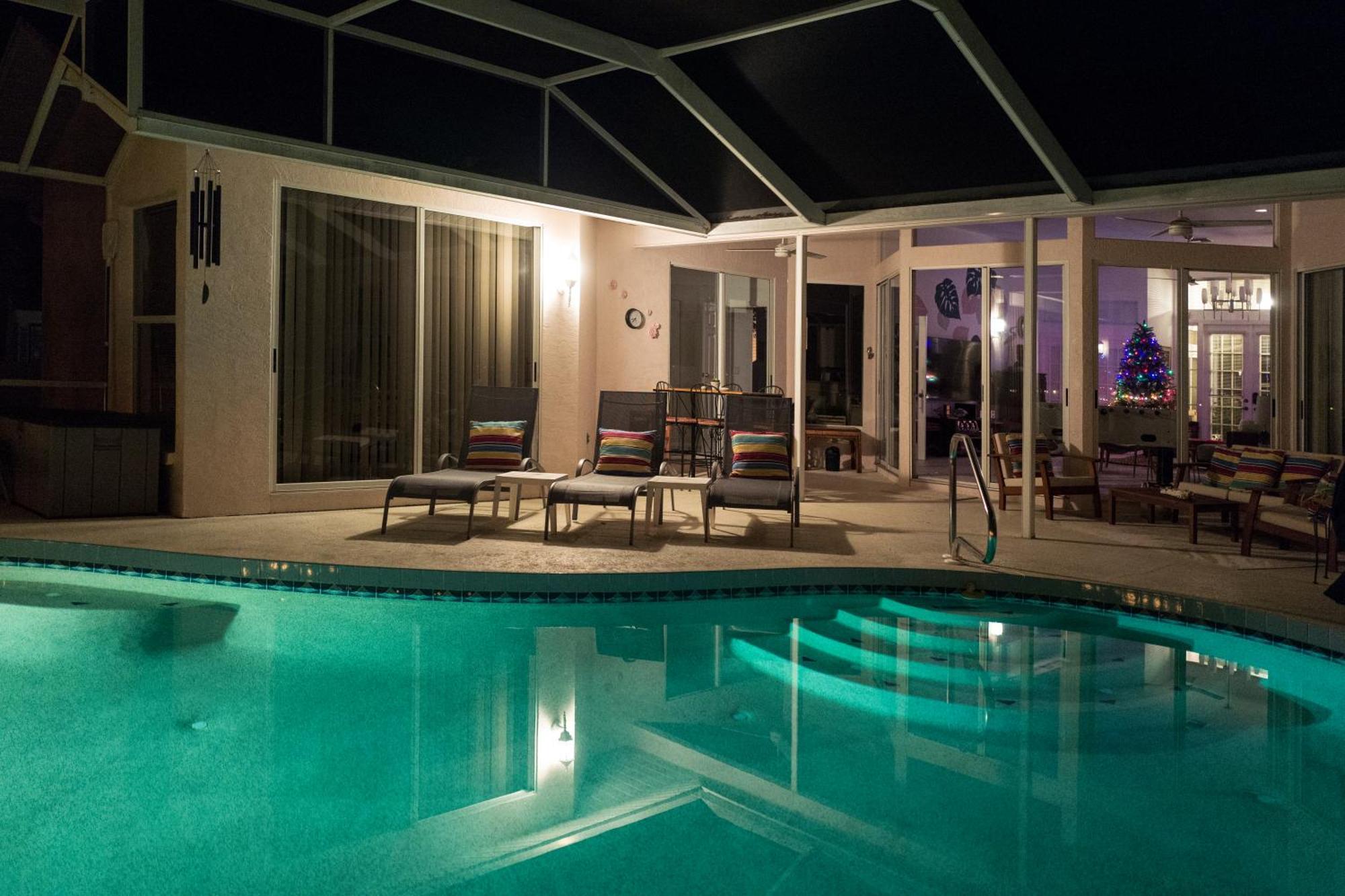 Oasis: Enjoy The Life * Siesta Key