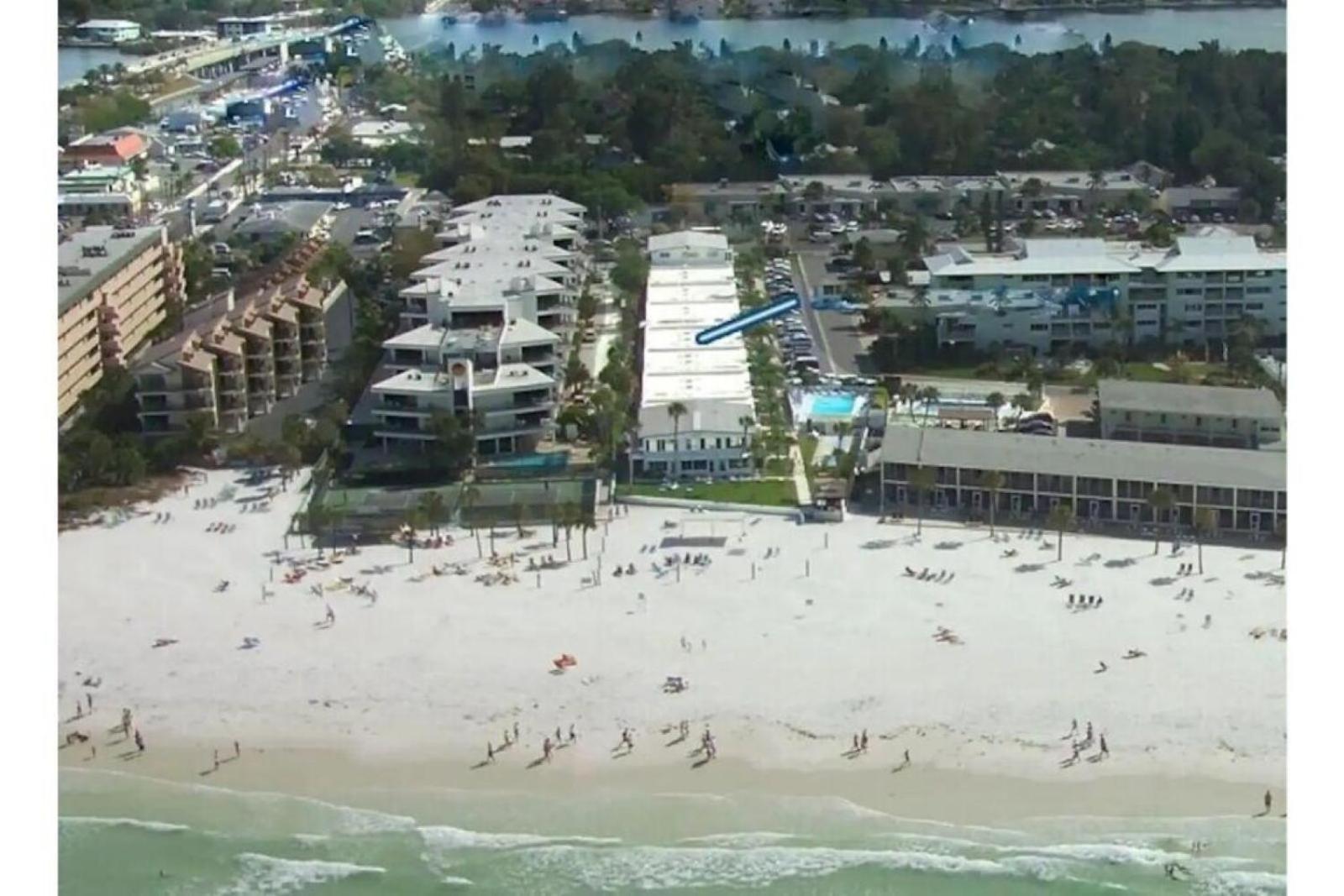 Apartment Beachfront Getaway In Siesta Key