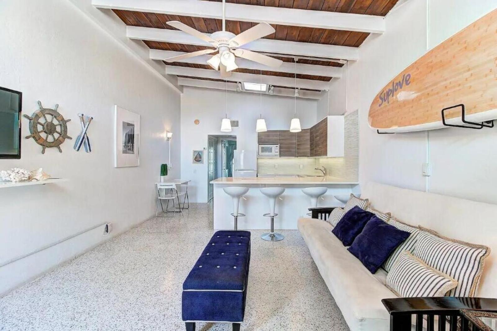 Beachfront Getaway In * Siesta Key