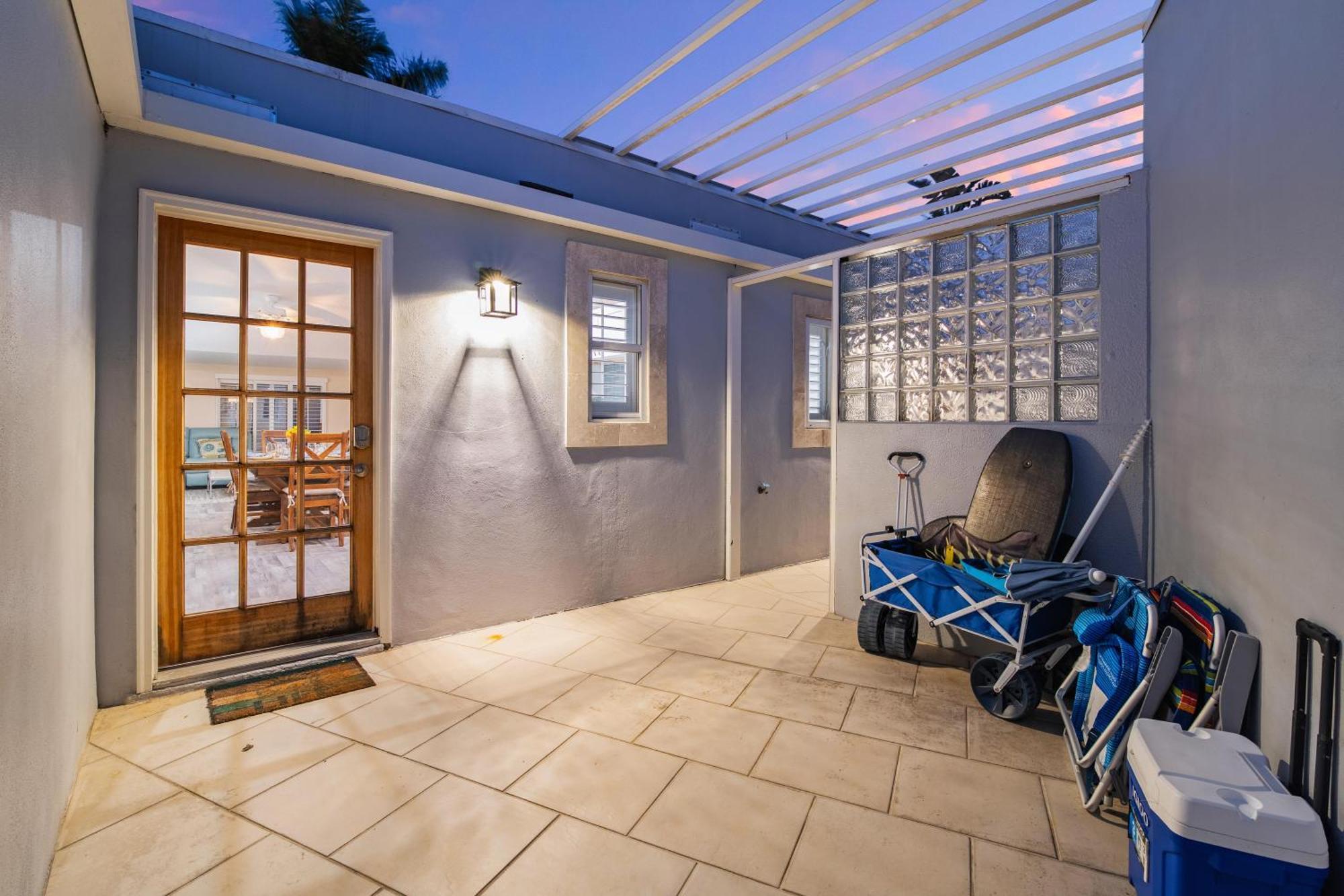 Key Life - 1127 Siesta Key