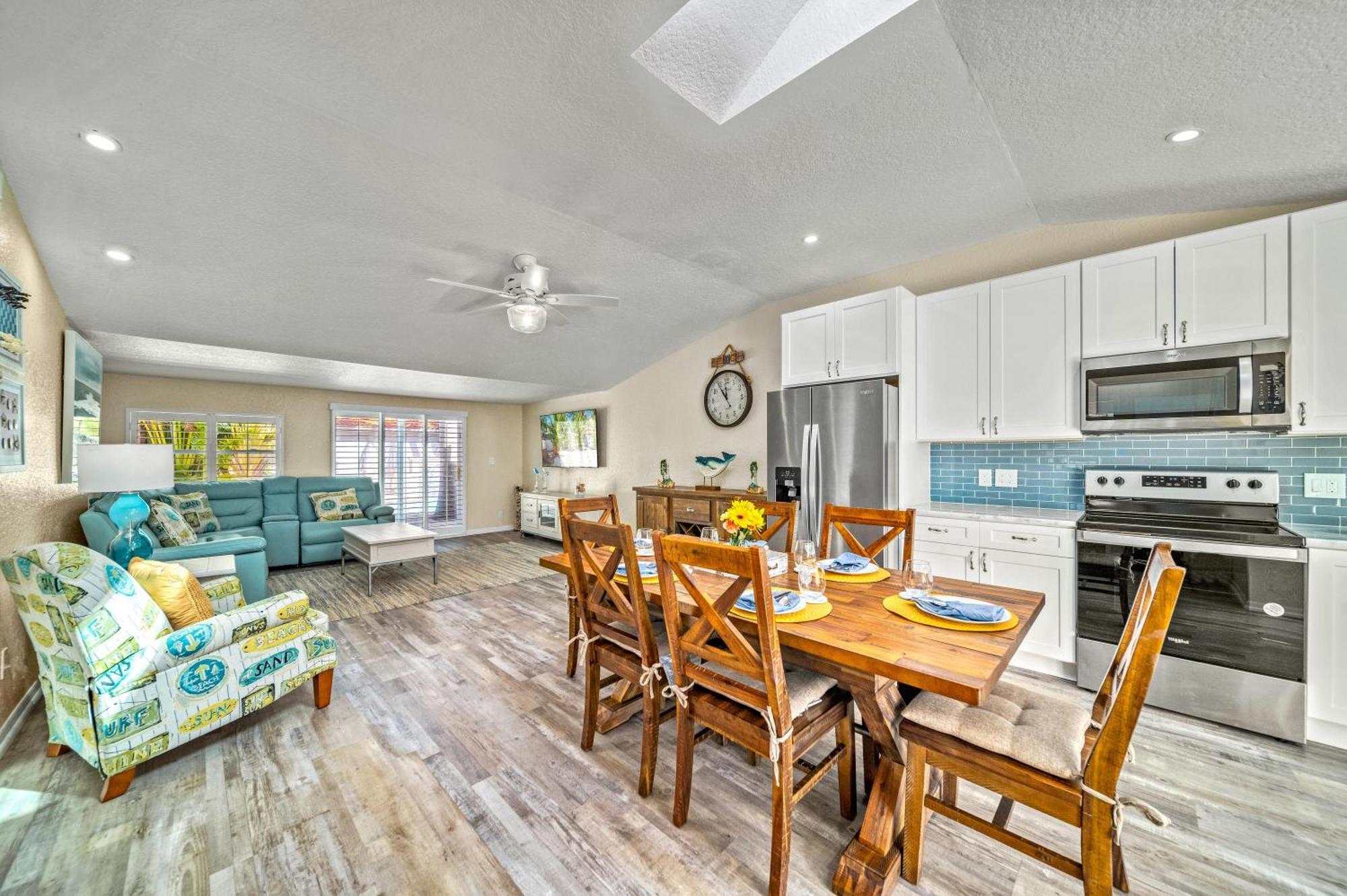 Key Life - 1127 Siesta Key