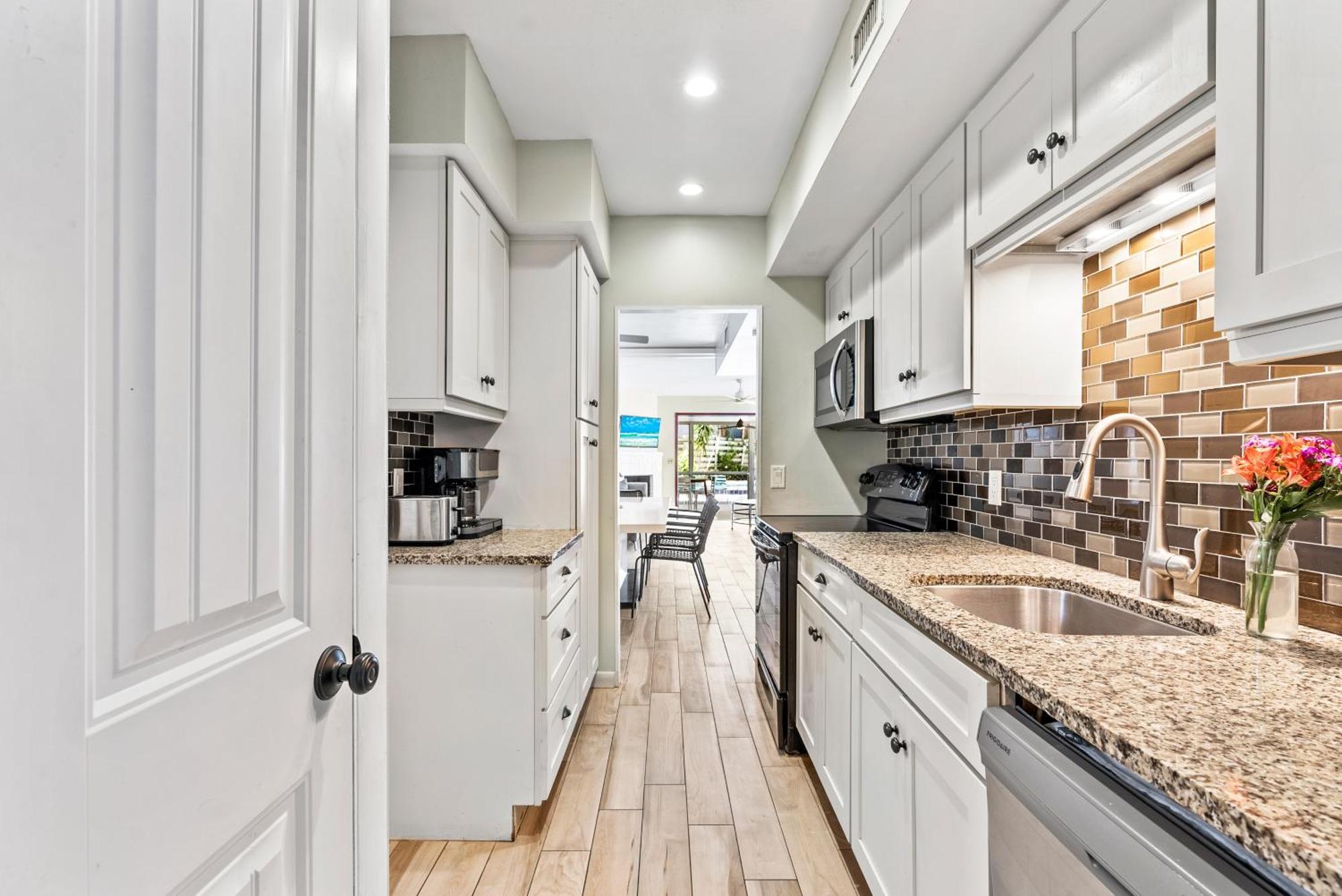 Exclusive Home, Private Pool, Village And Walkable Holiday home Siesta Key
