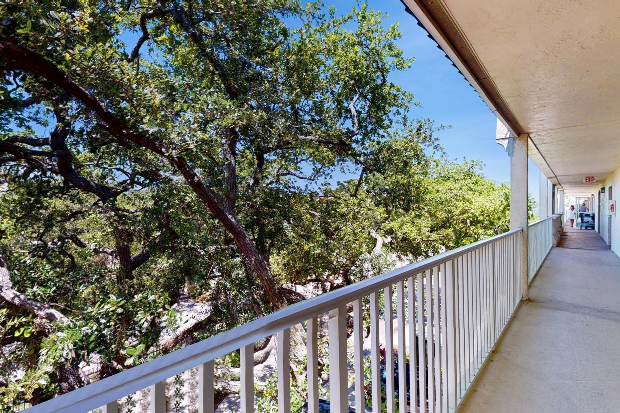 Apartment The Palm Bay Club Unit 311 *