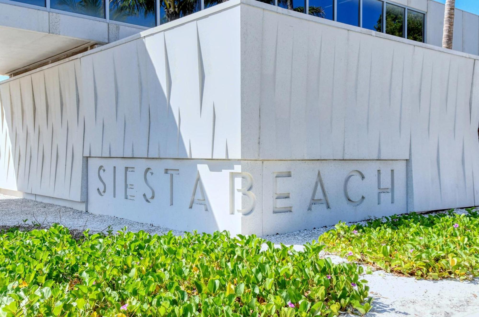Two-level, Heated Pool, Trolley To & Village Siesta Key