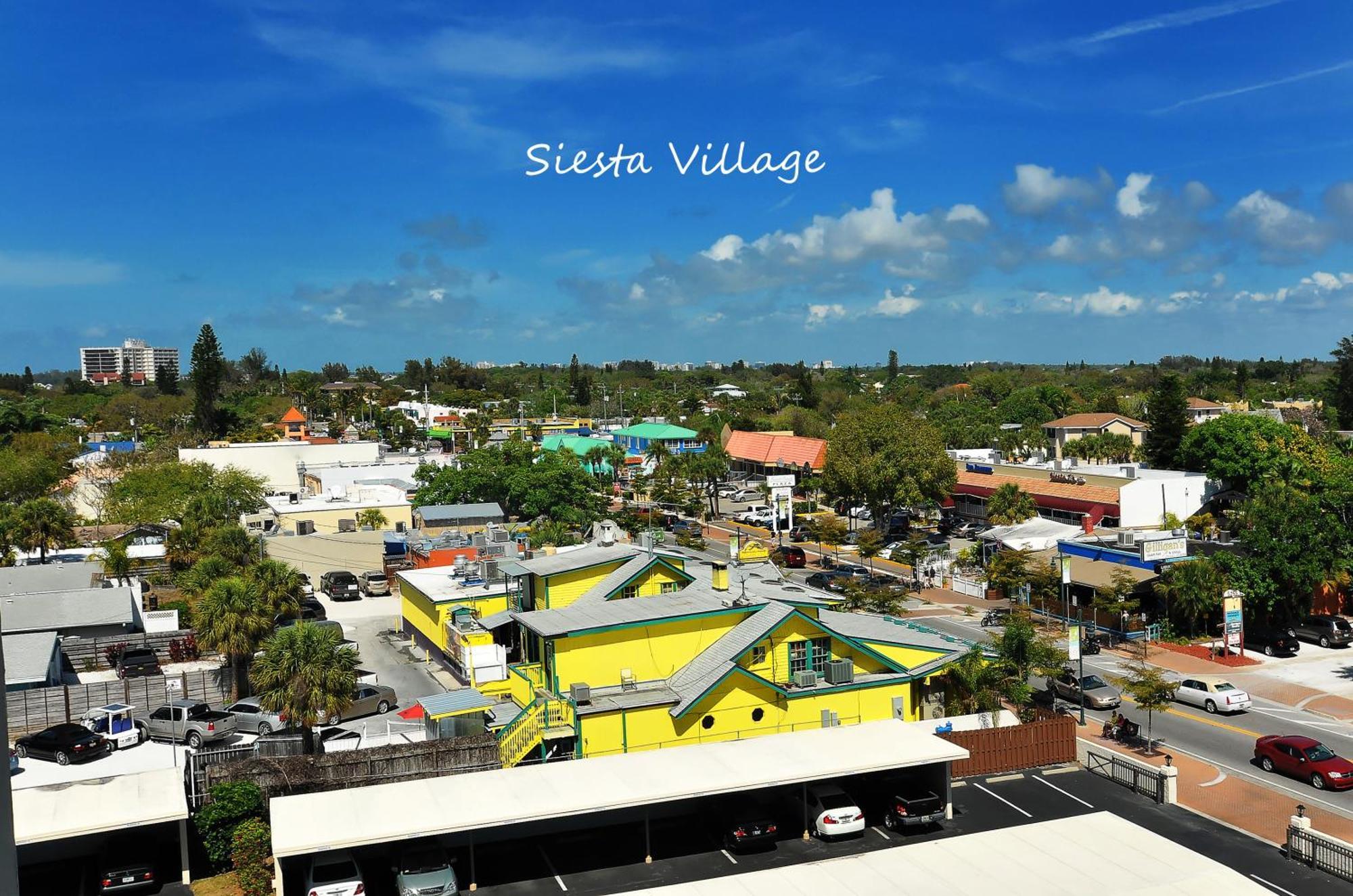 Two-level, Heated Pool, Trolley To & Village *