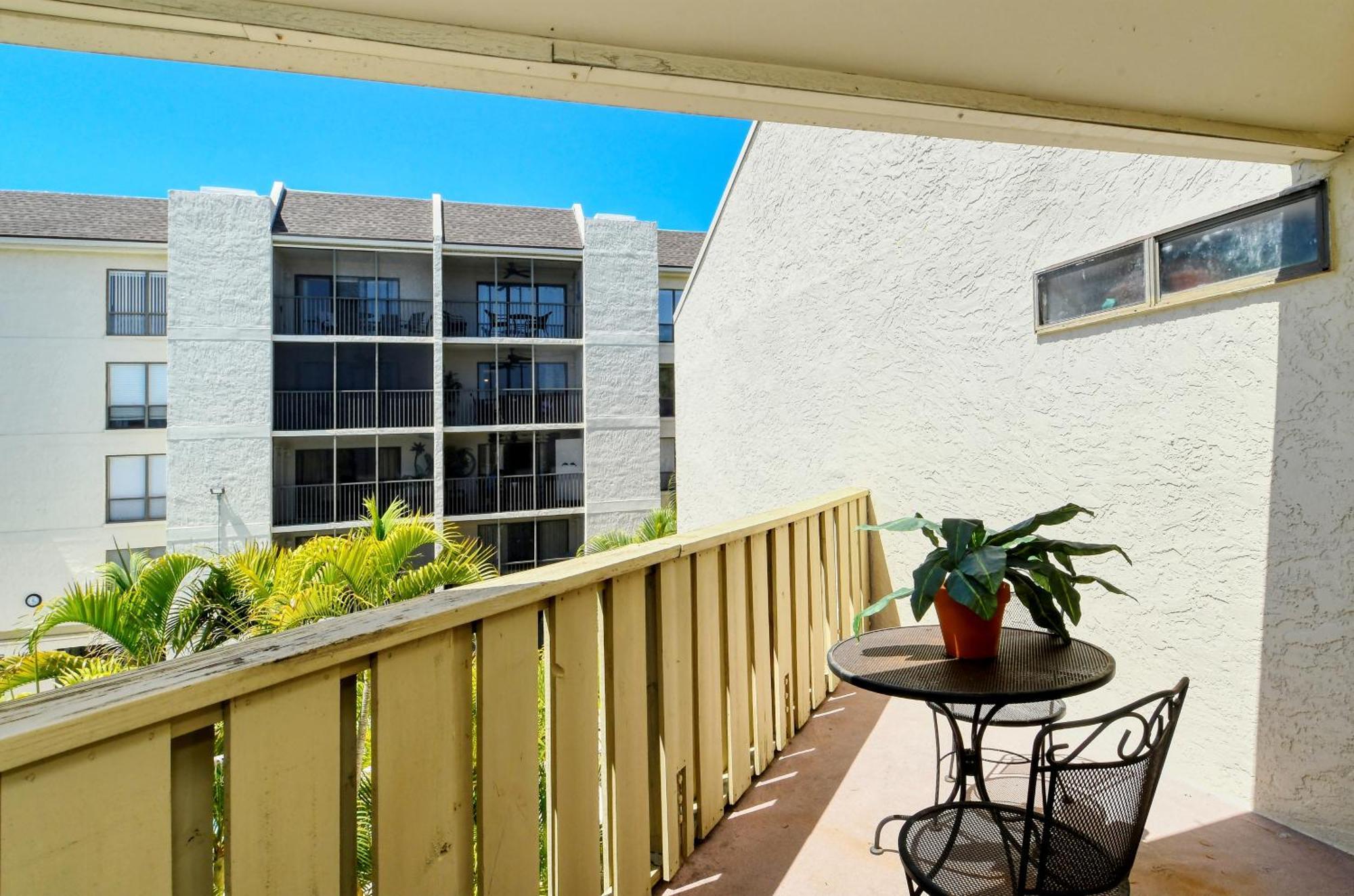 Apartment Two-level, Heated Pool, Trolley To & Village