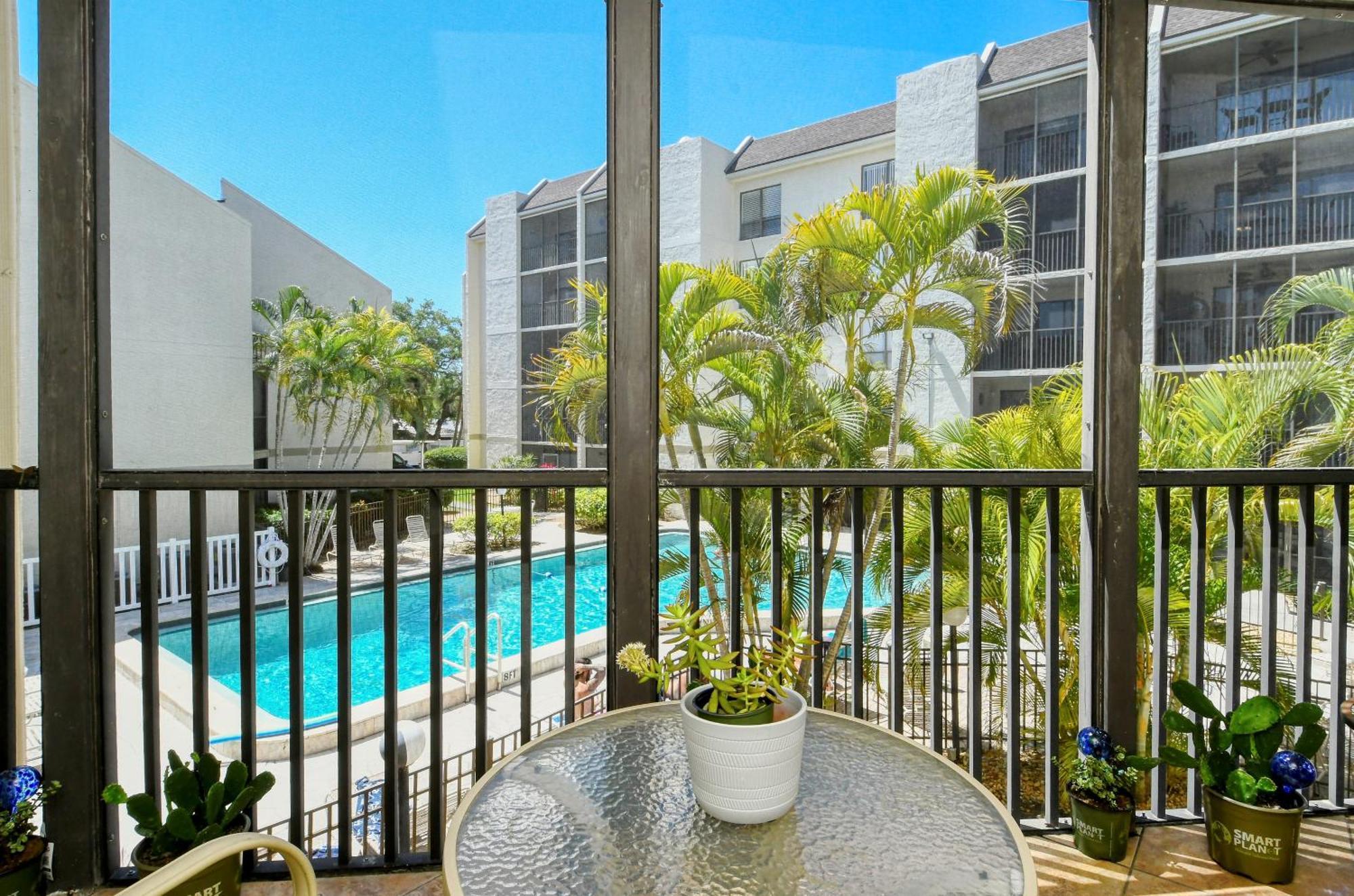 Apartment Two-level, Heated Pool, Trolley To & Village *