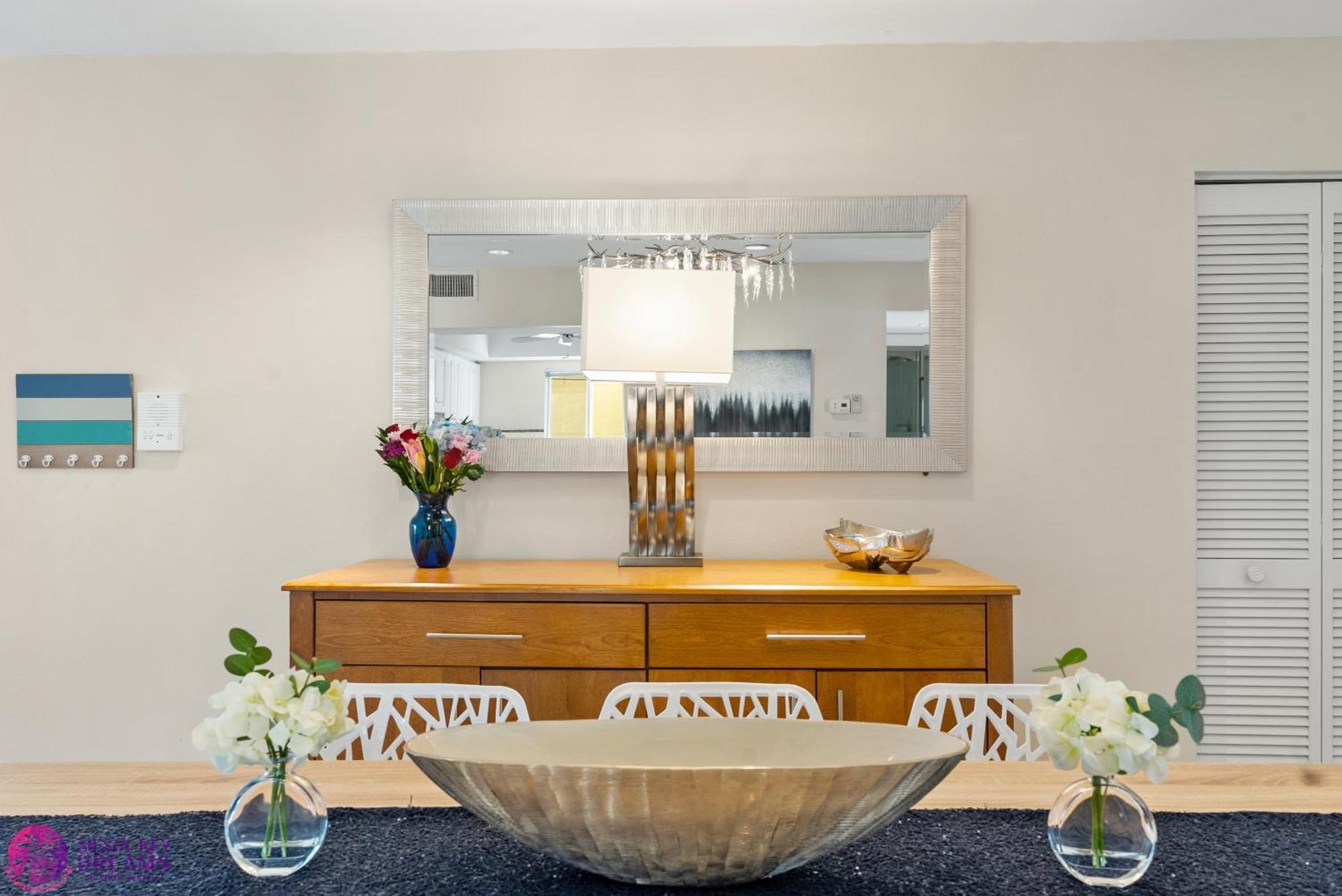 Holiday home Luxury, Two Complete Floors, Ocean Views, And Private Rooftop Sundeck