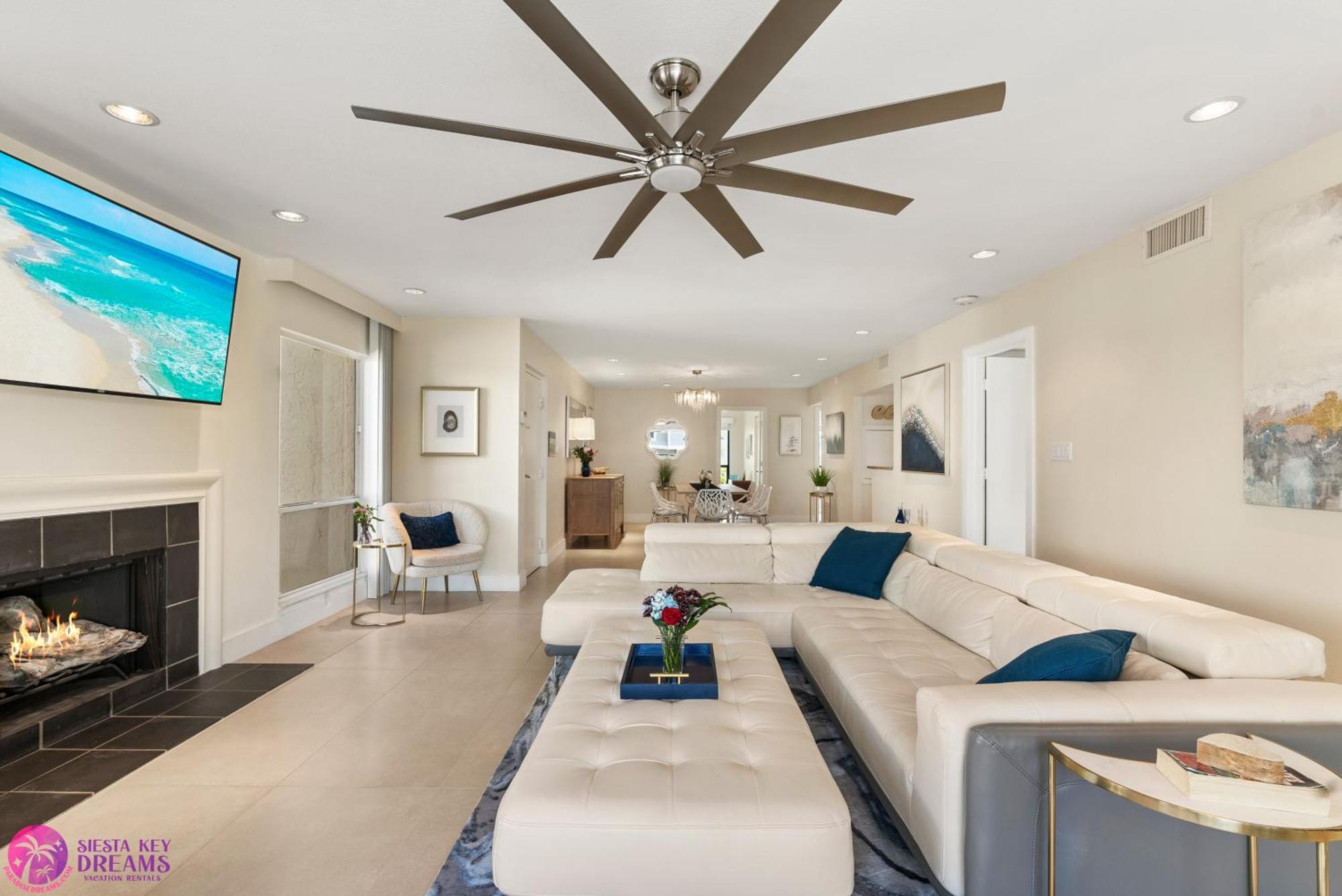 Holiday home Luxury, Two Complete Floors, Ocean Views, And Private Rooftop Sundeck