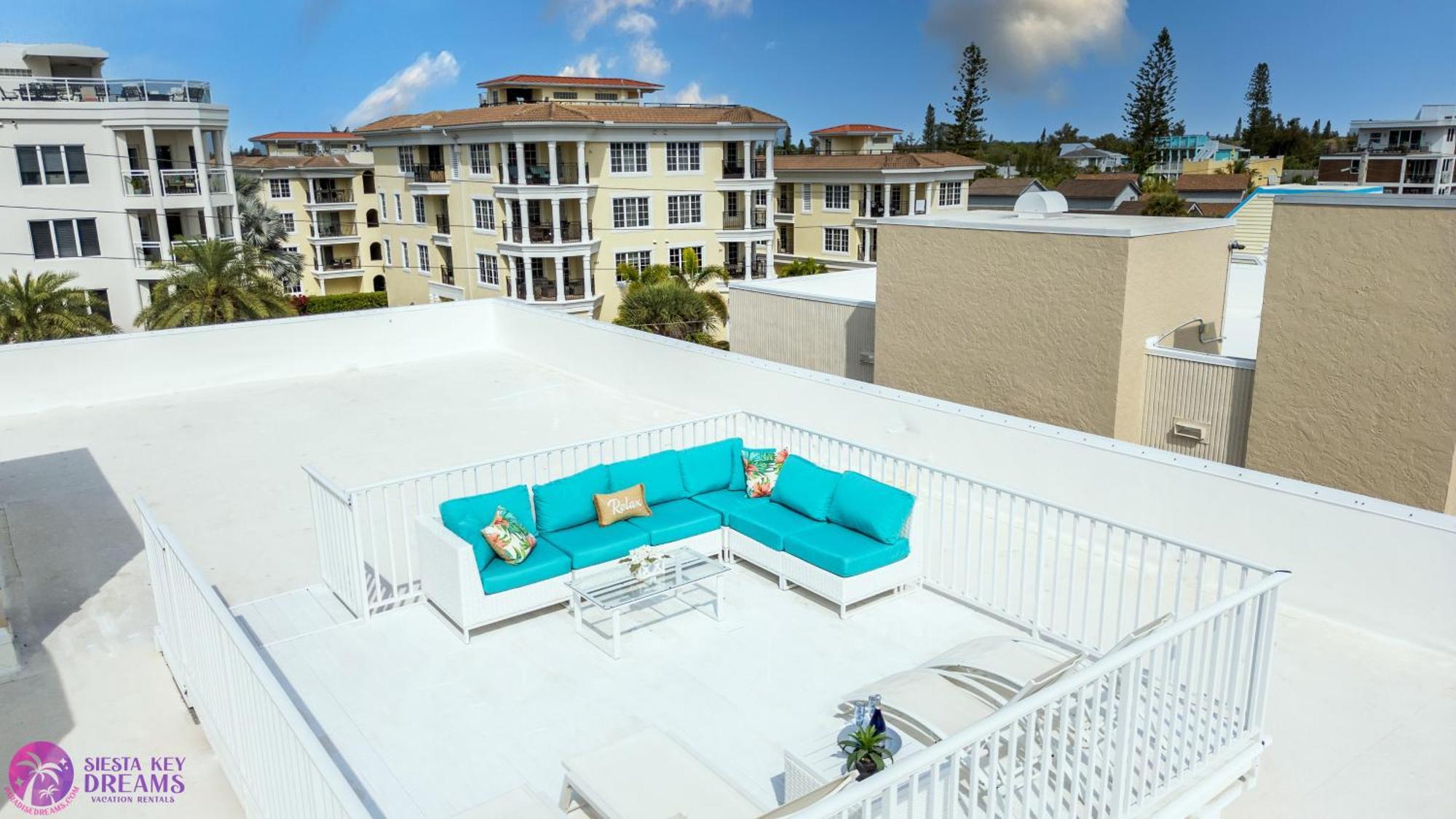 Luxury, Two Complete Floors, Ocean Views, And Private Rooftop Sundeck Siesta Key