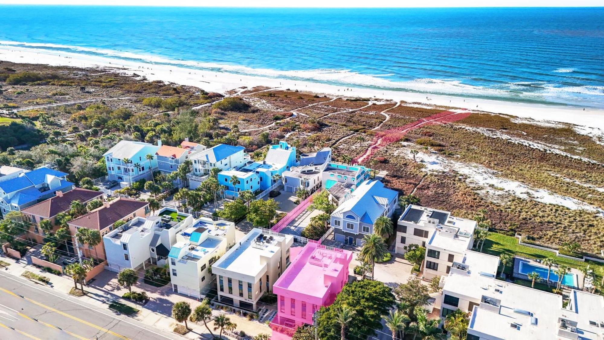 Luxury, Two Complete Floors, Ocean Views, And Private Rooftop Sundeck Siesta Key