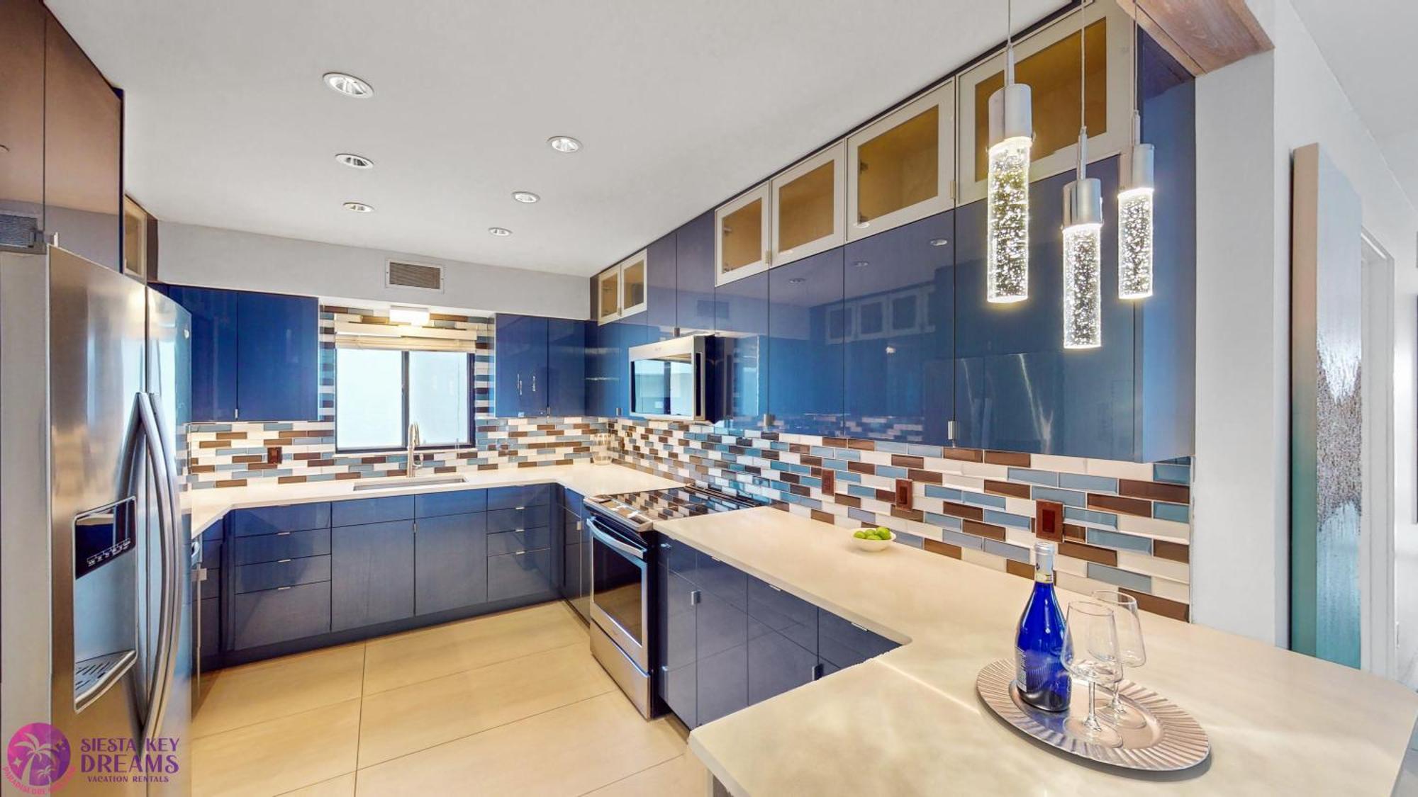 Holiday home Luxury, Two Complete Floors, Ocean Views, And Private Rooftop Sundeck *