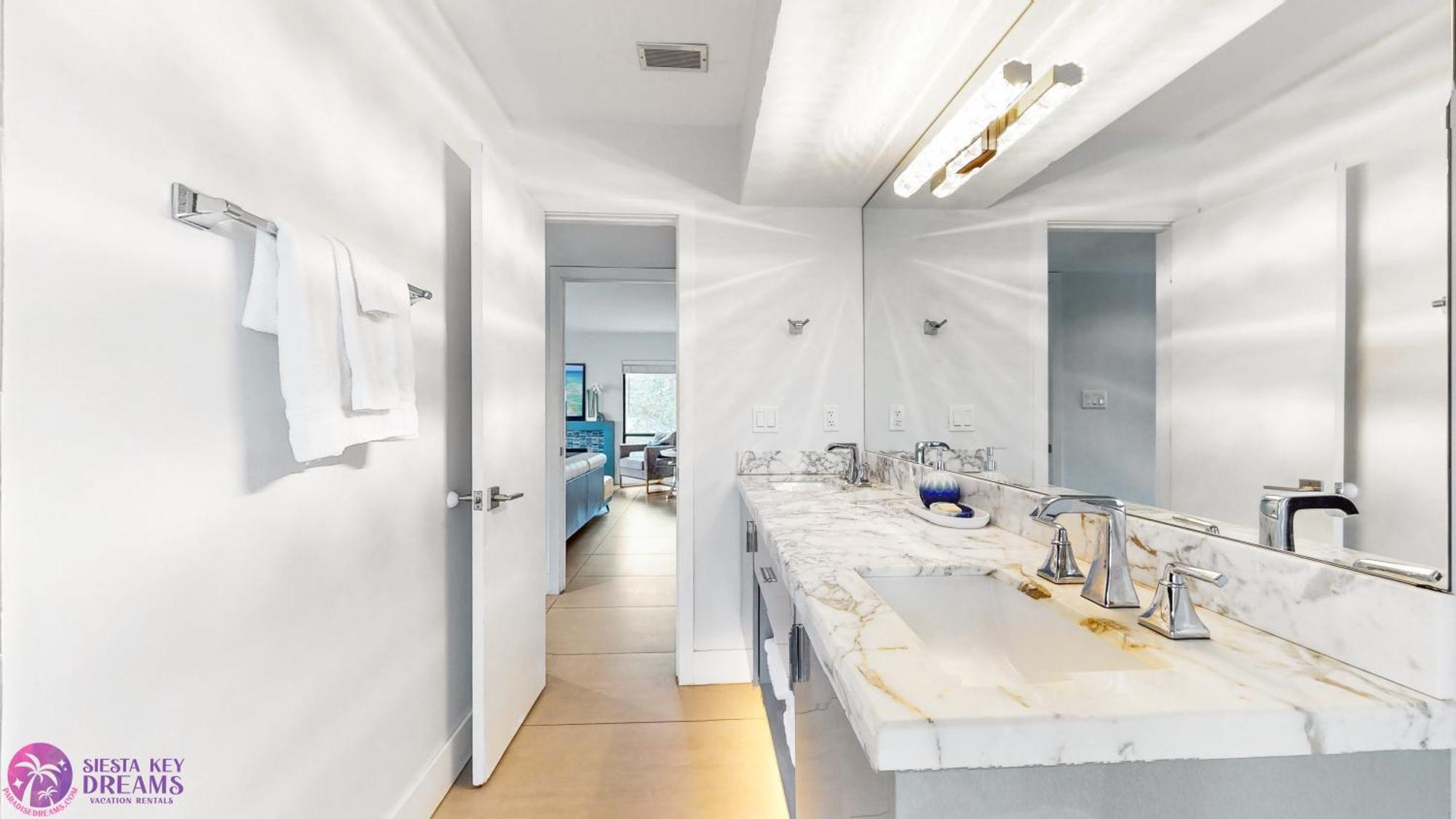 Holiday home Luxury, Two Complete Floors, Ocean Views, And Private Rooftop Sundeck Siesta Key