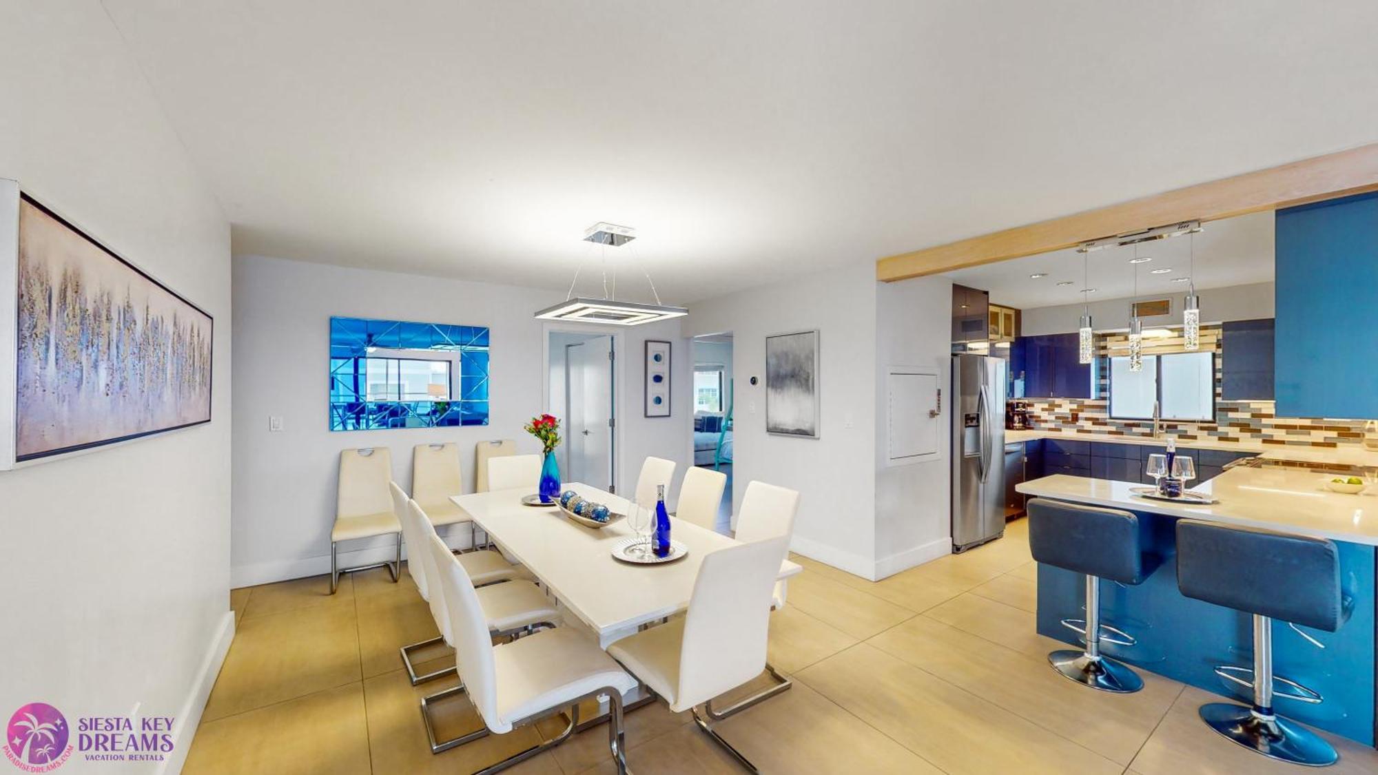 Holiday home Luxury, Two Complete Floors, Ocean Views, And Private Rooftop Sundeck *