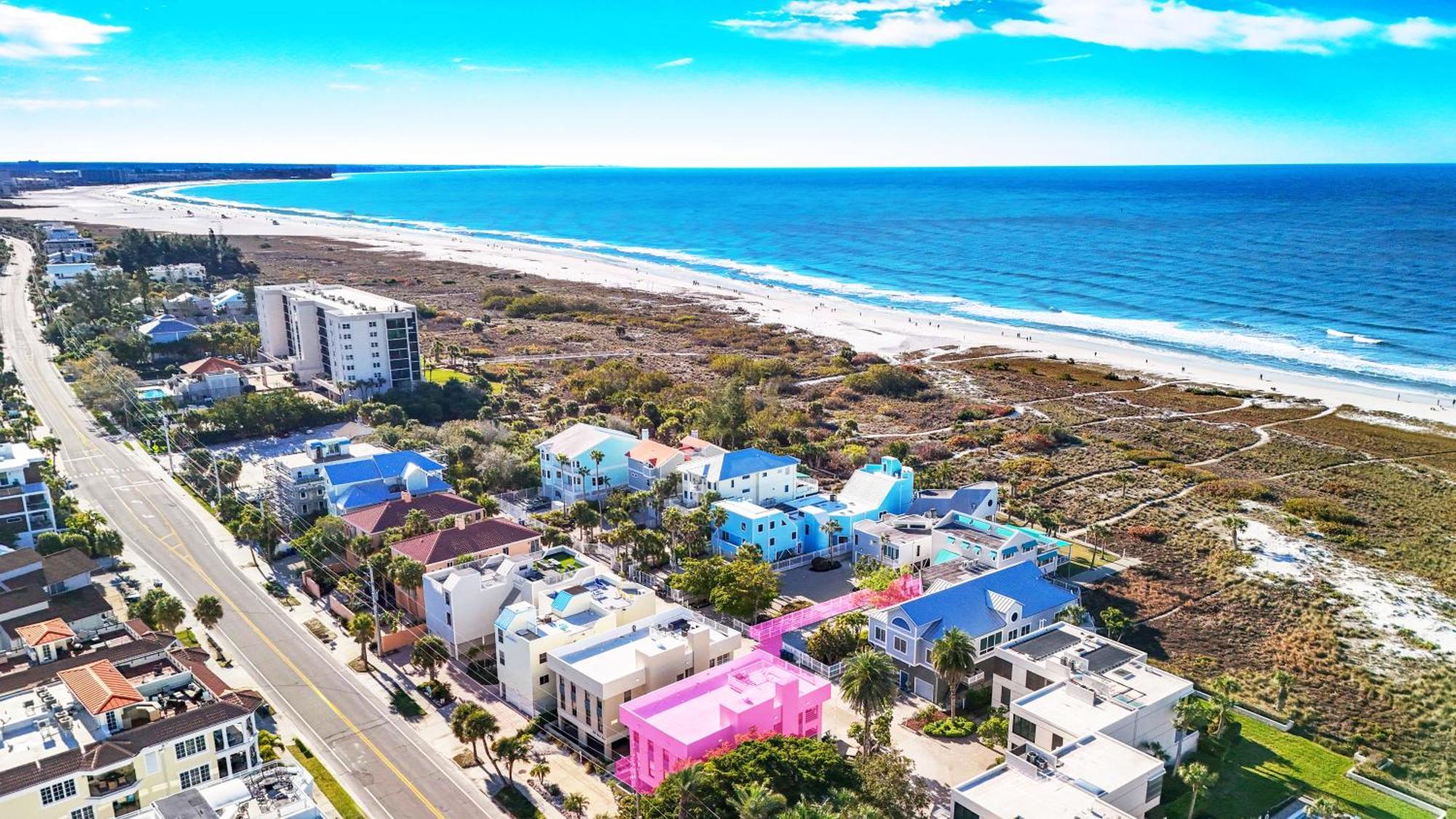 Holiday home Luxury, Two Complete Floors, Ocean Views, And Private Rooftop Sundeck Siesta Key