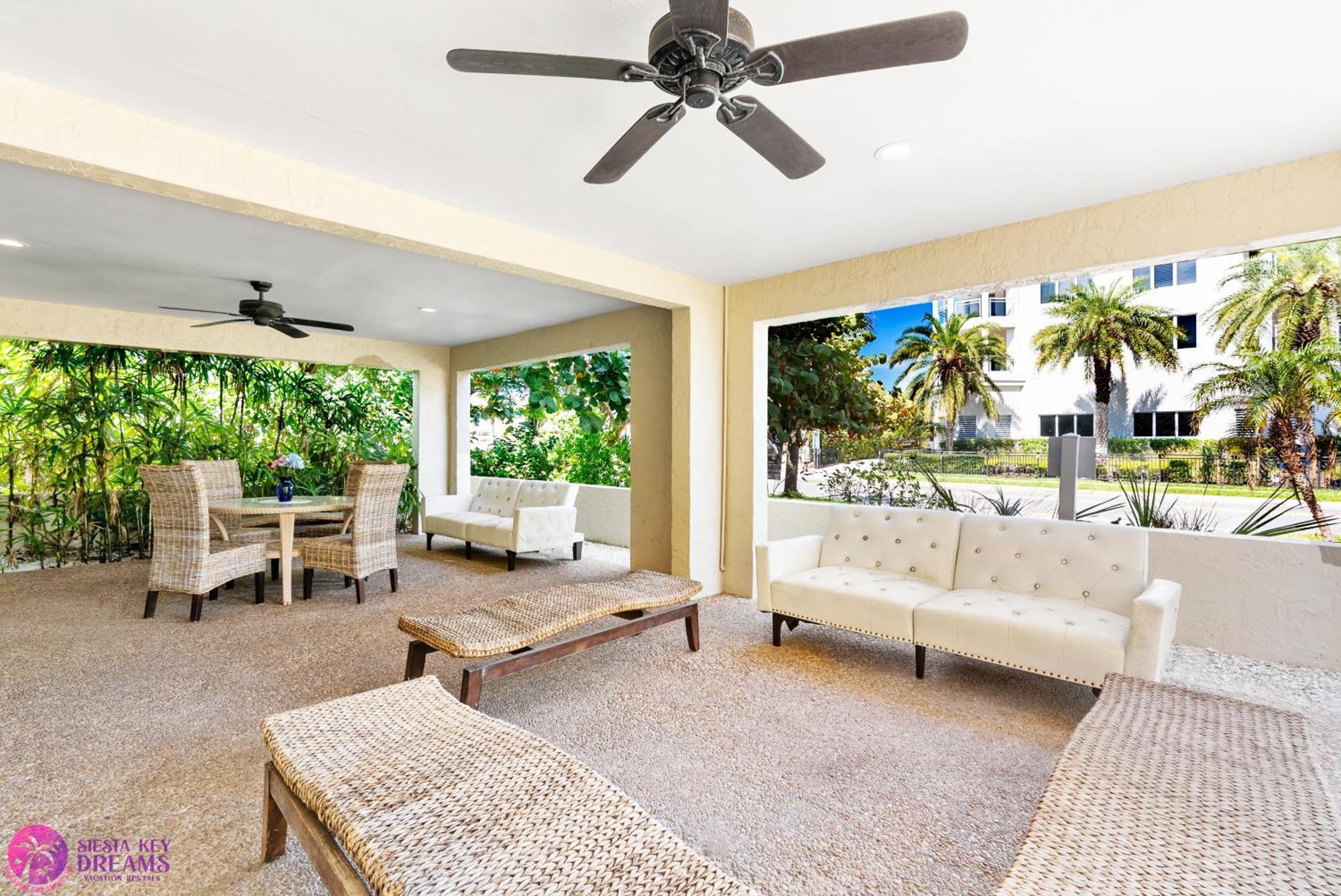 Holiday home Luxury, Two Complete Floors, Ocean Views, And Private Rooftop Sundeck Siesta Key