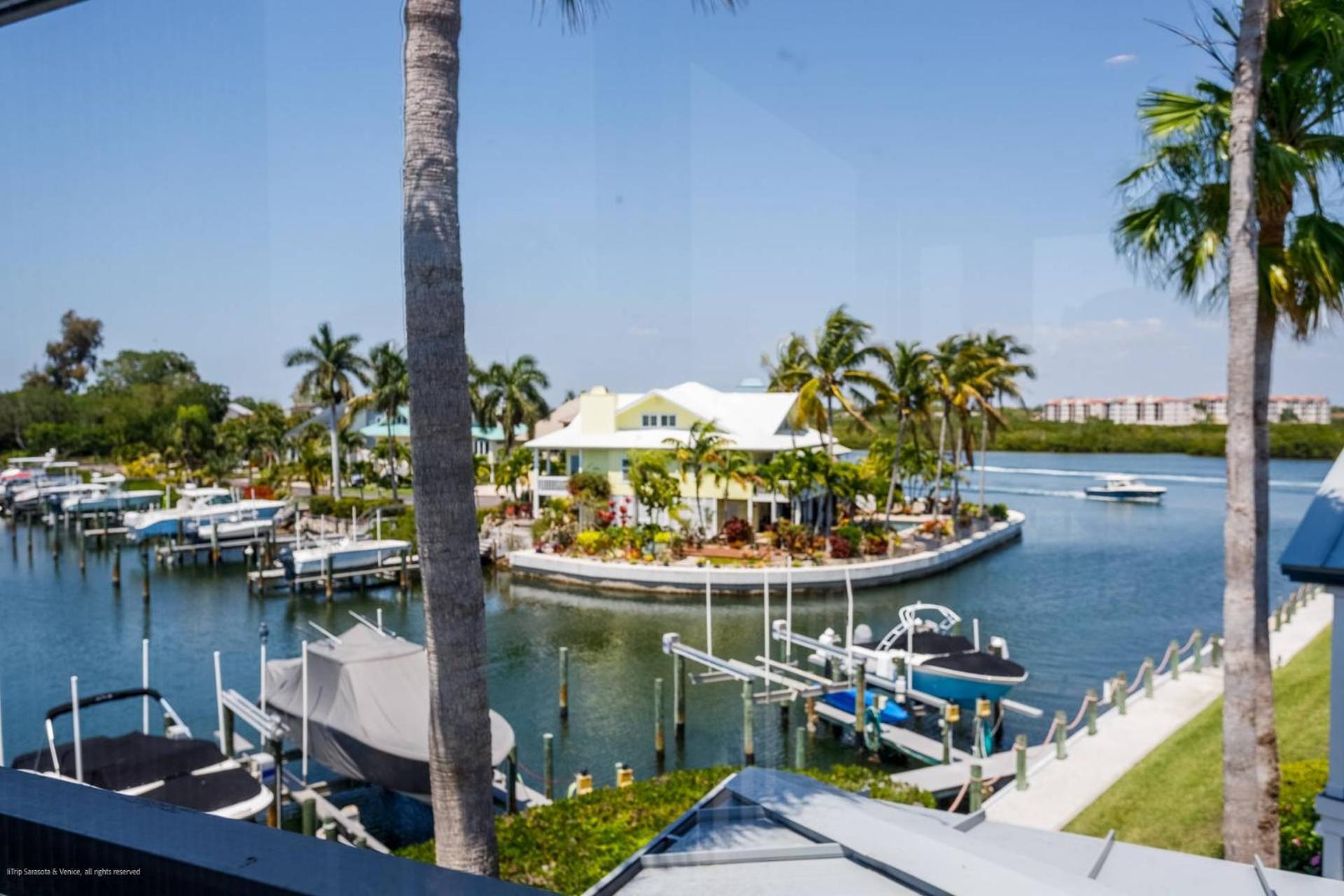 Holiday home Siesta Bayside With Bay And Dock Views