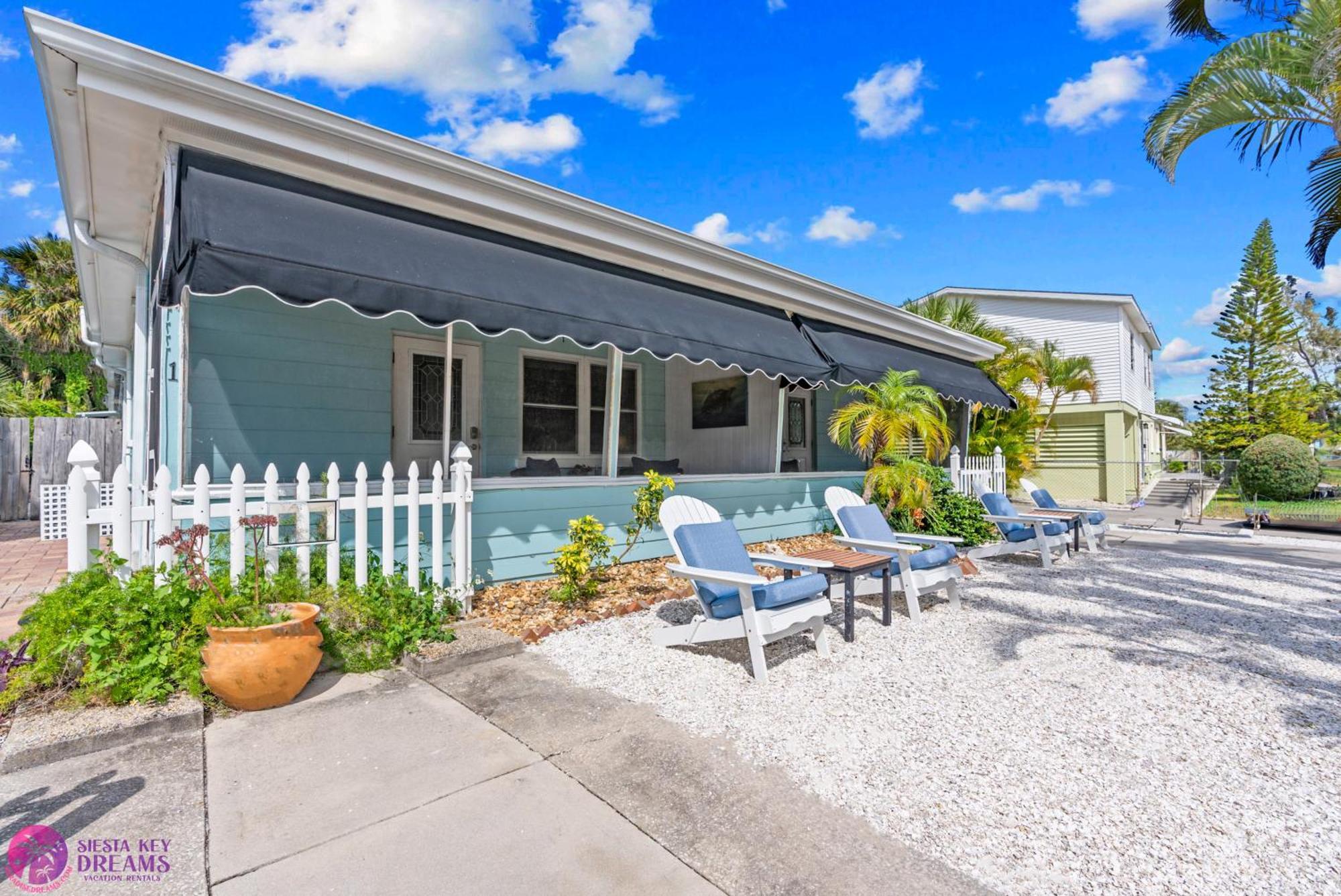 Holiday home Village And Walkable, With Private Porch