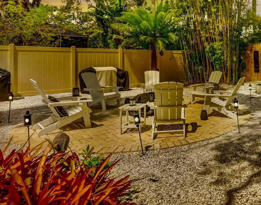 Zachs House Pet Friendly Siesta Key