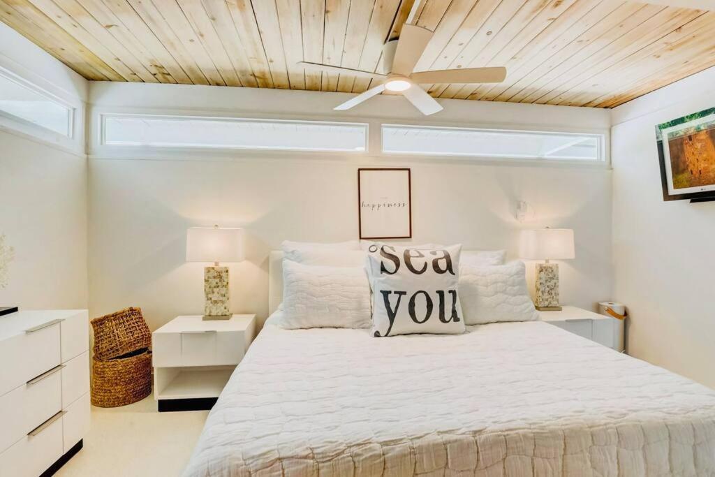 Zachs House Pet Friendly * Siesta Key