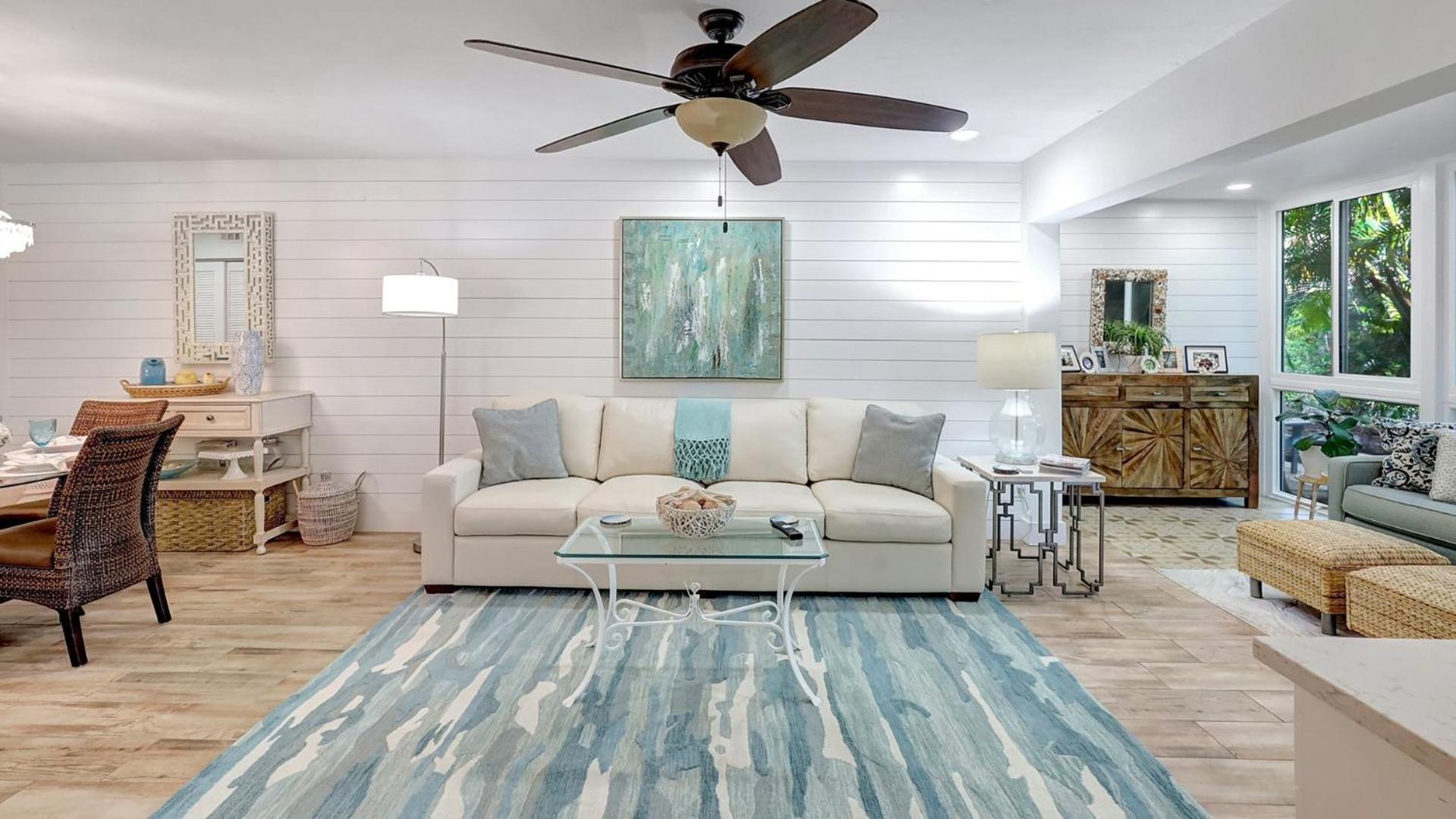 1166 Pd Contemporary Coastal Luxury Holiday home