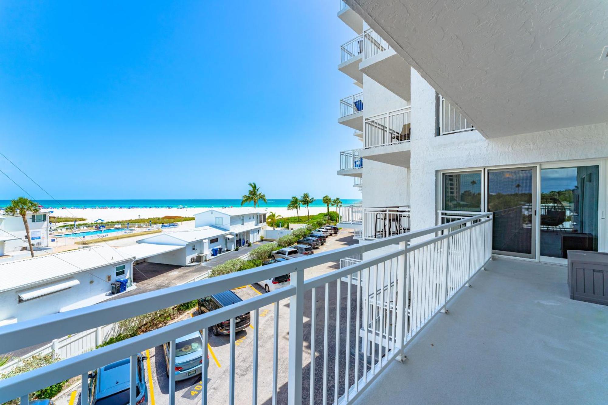 Jamaica Royale Beachfront Tower Apartment Siesta Key