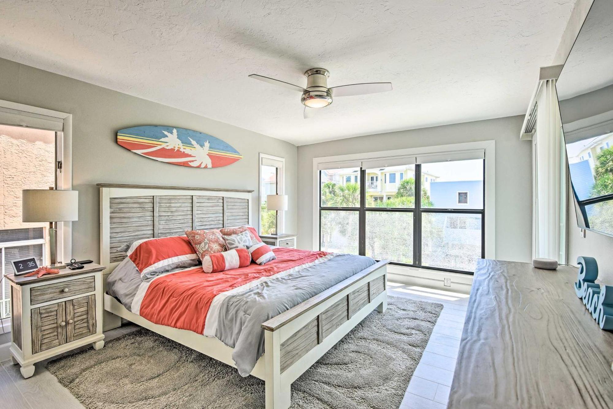 Coastal Surfside Swank Apartment
