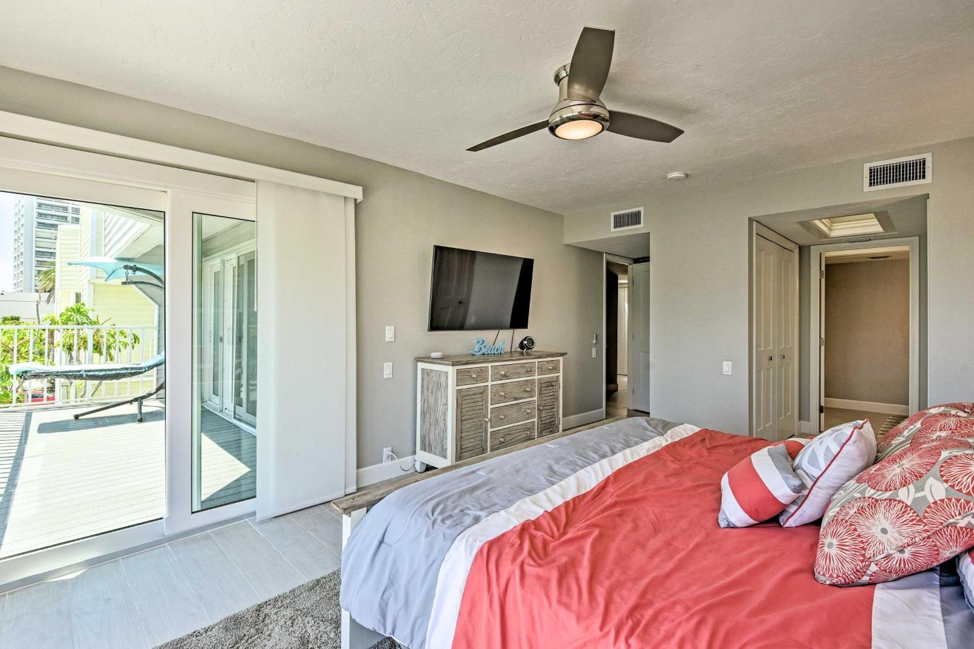 Coastal Surfside Swank Siesta Key