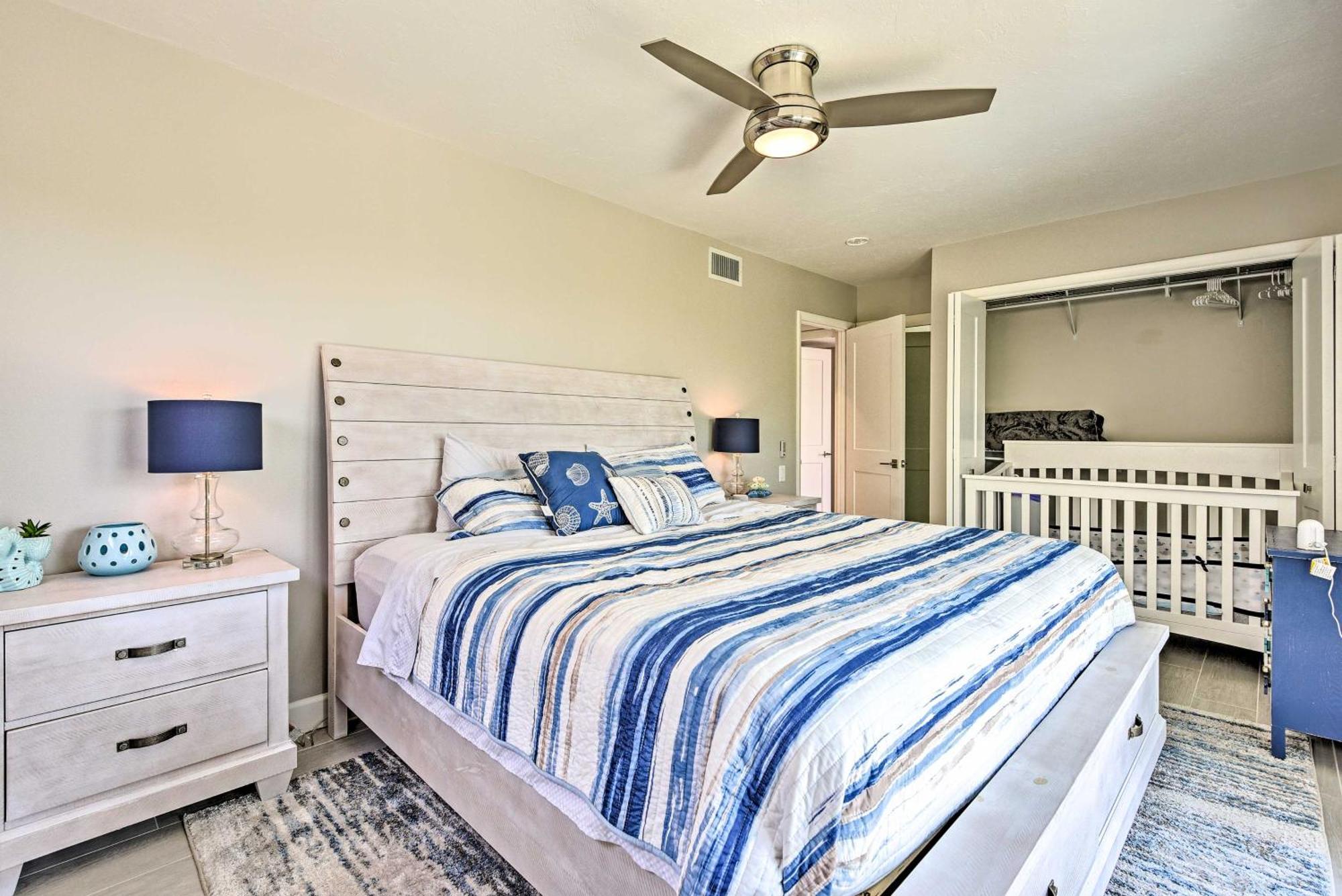 Coastal Surfside Swank Apartment