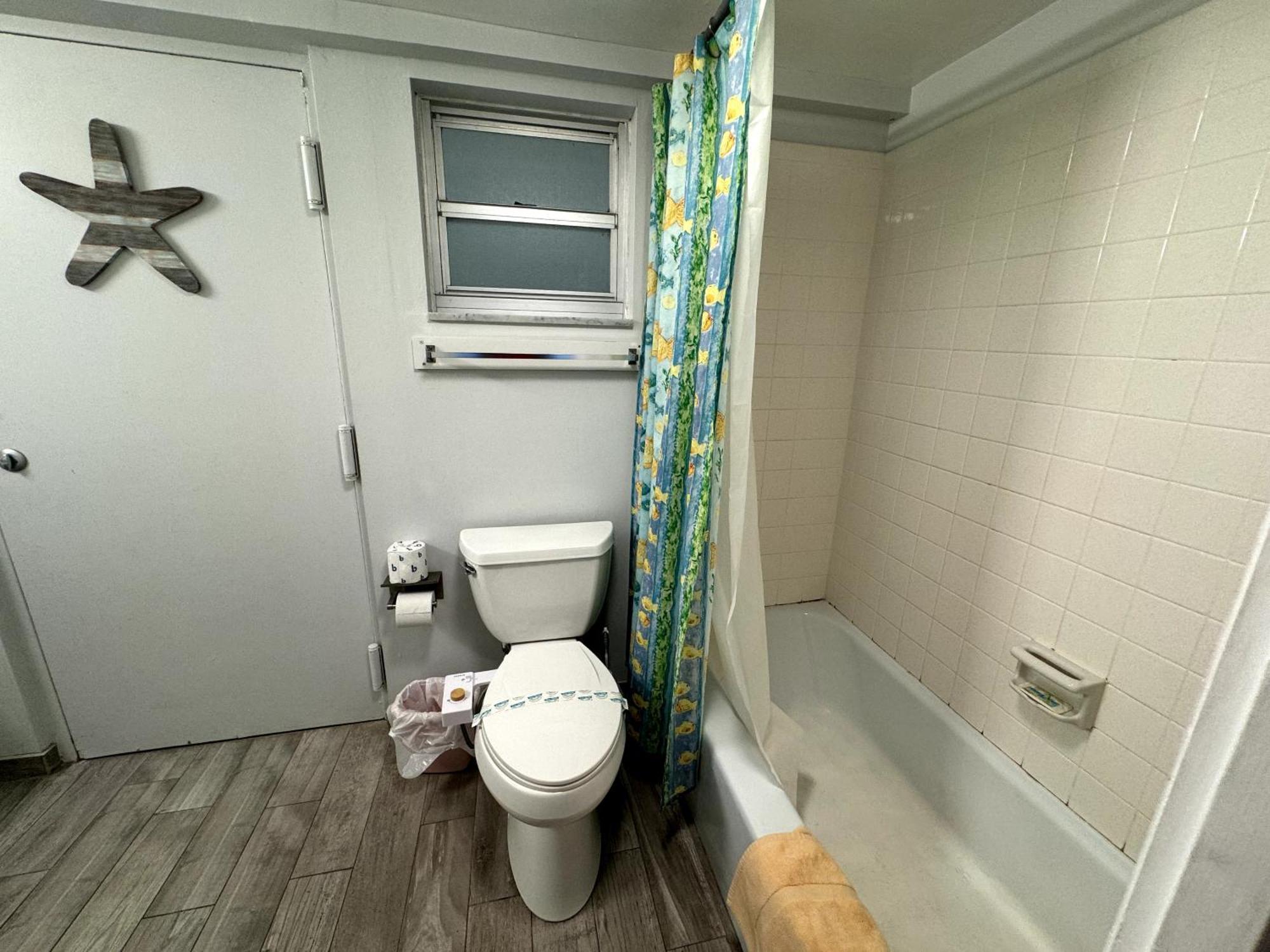 Full Beachfront. Gulf View,sunsets,pool,chairs Apartment Siesta Key