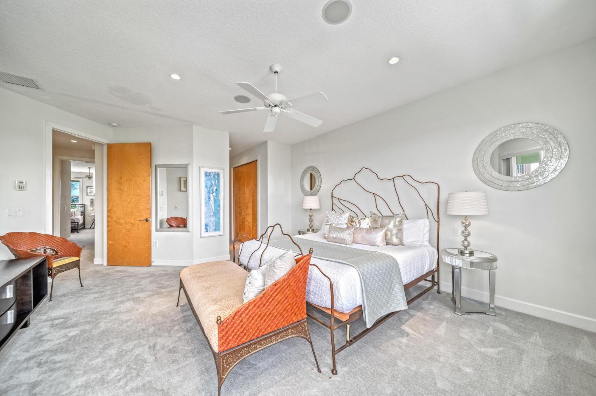 Latitude Adjustment - 461 Siesta Key