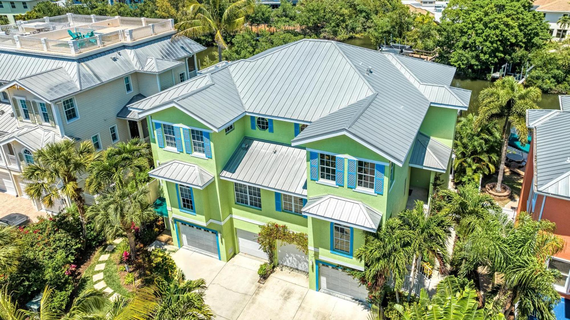 Latitude Adjustment - 461 Siesta Key