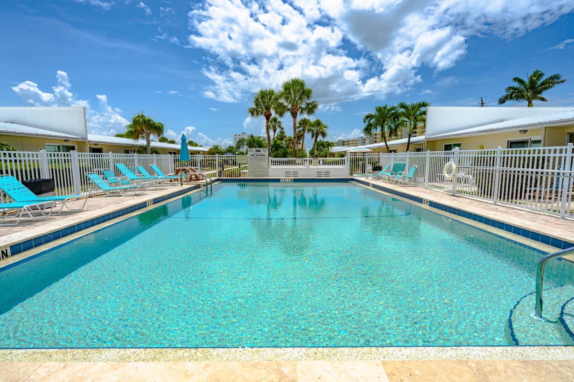 Apartment Jamaica Royale Beachfront Tower