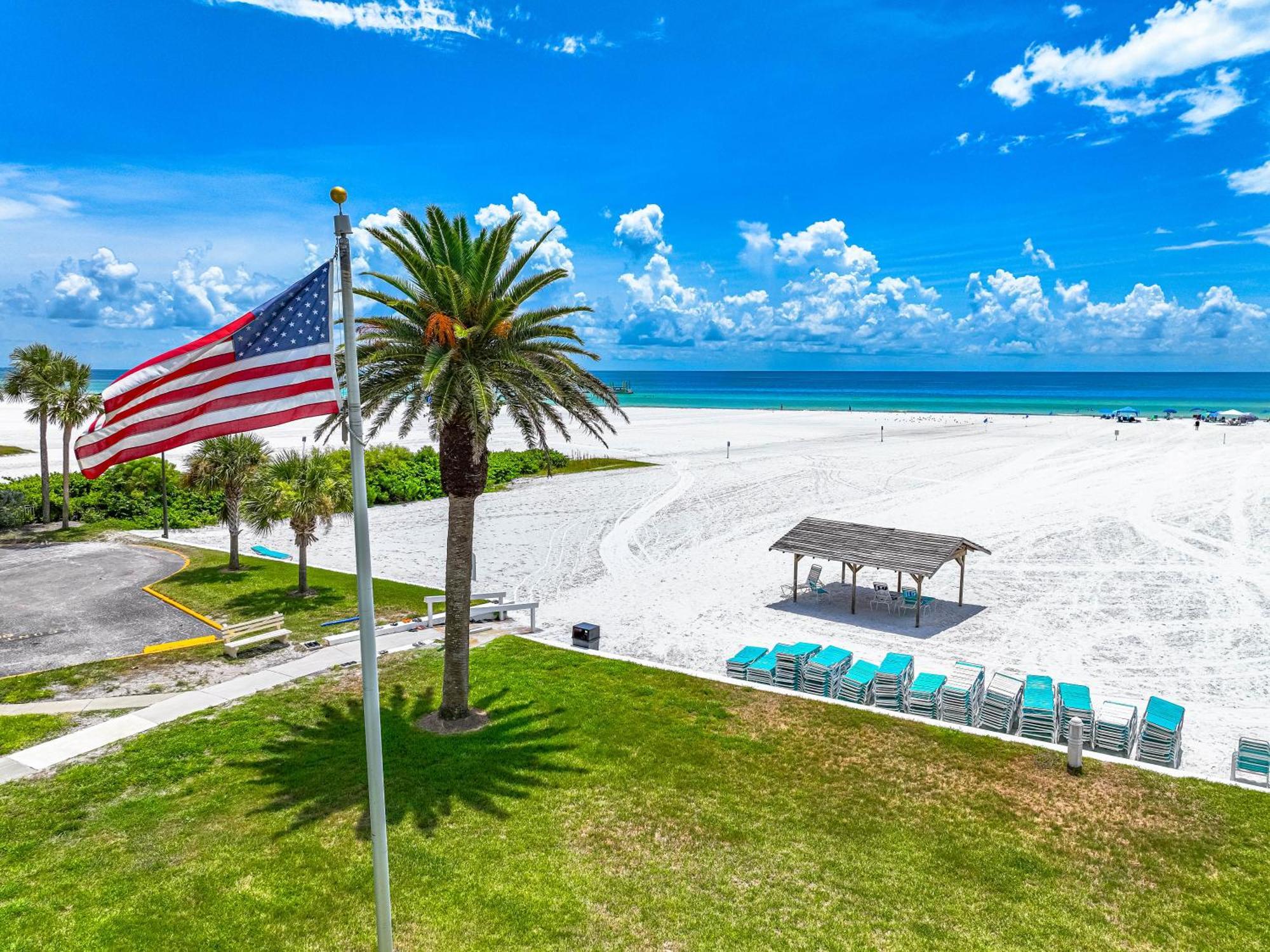 Jamaica Royale Beachfront Tower