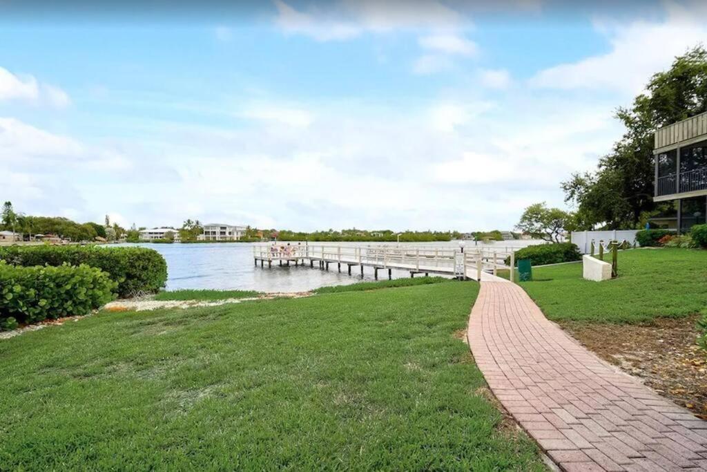 Cozy Family - Newly Renovated On Siesta Key! Apartment *