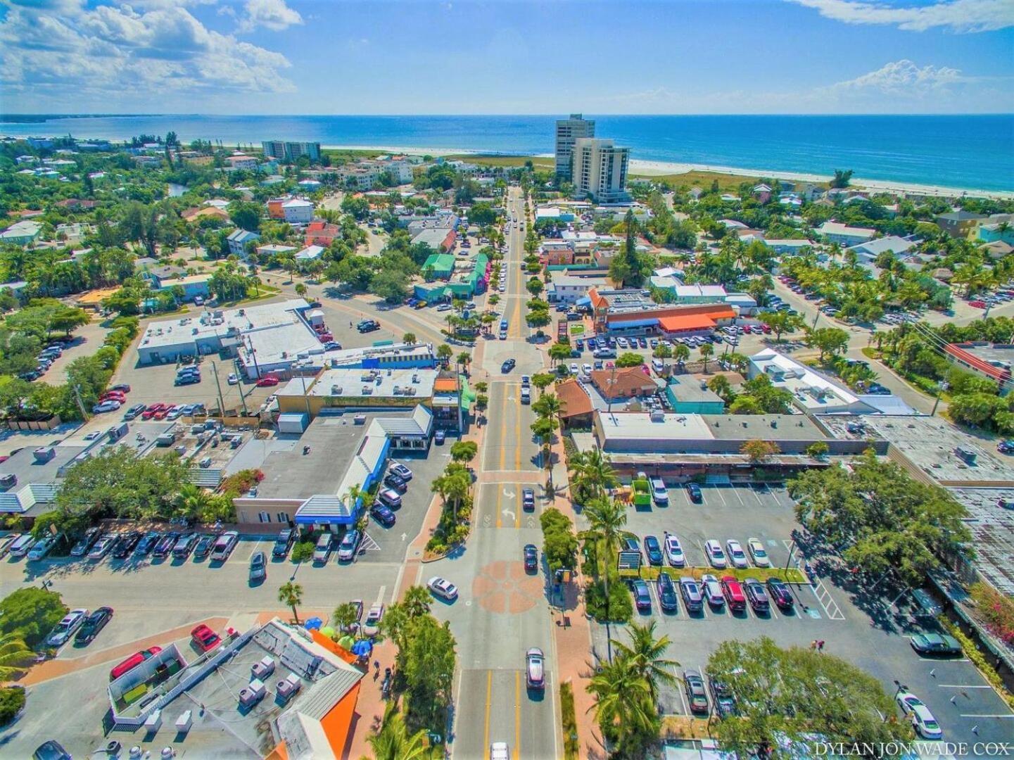 Ideal Beach Steps To Siesta Beach And Village Shops And Restaurants