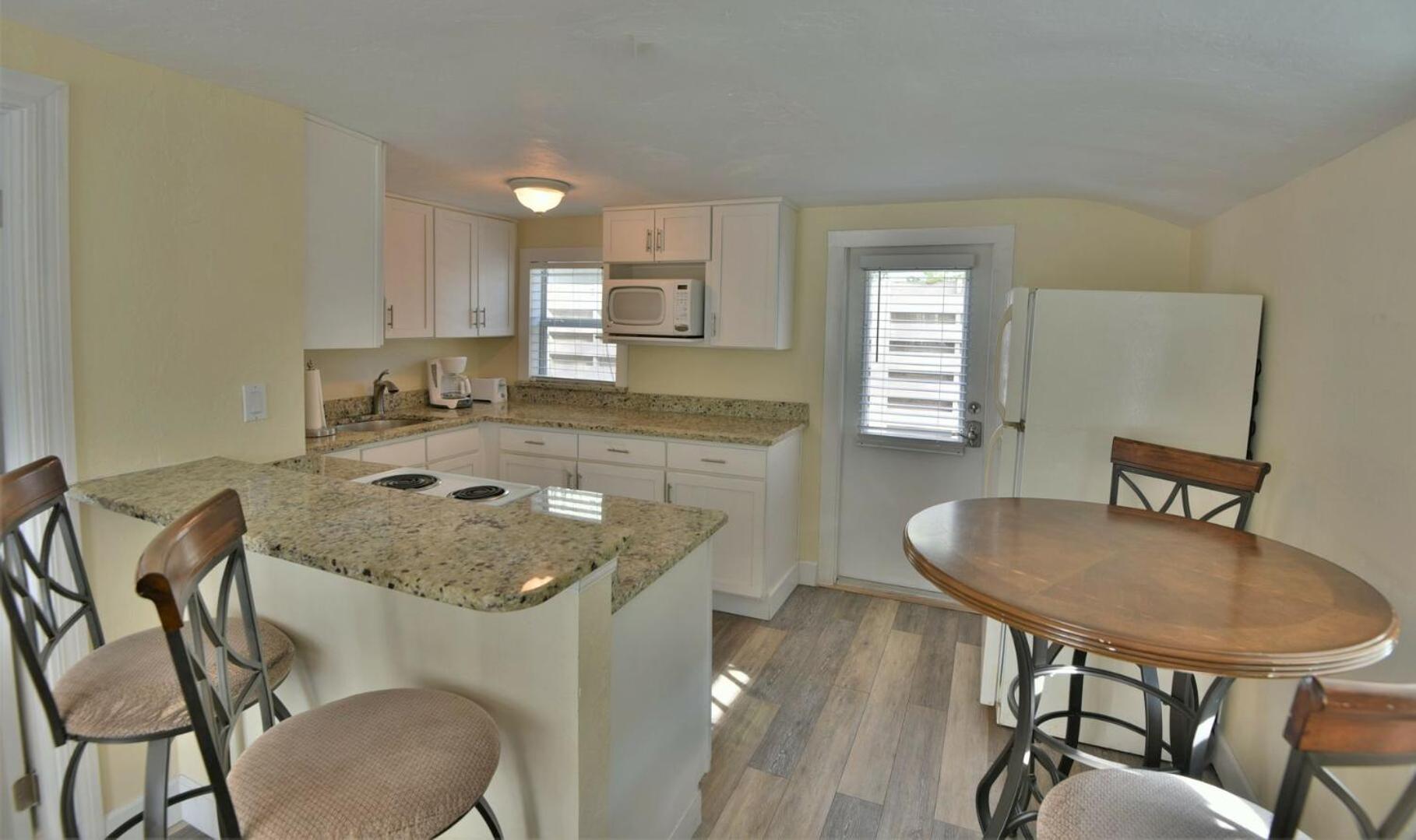 Ideal Beach Steps To Siesta Beach And Village Shops And Restaurants Holiday home *