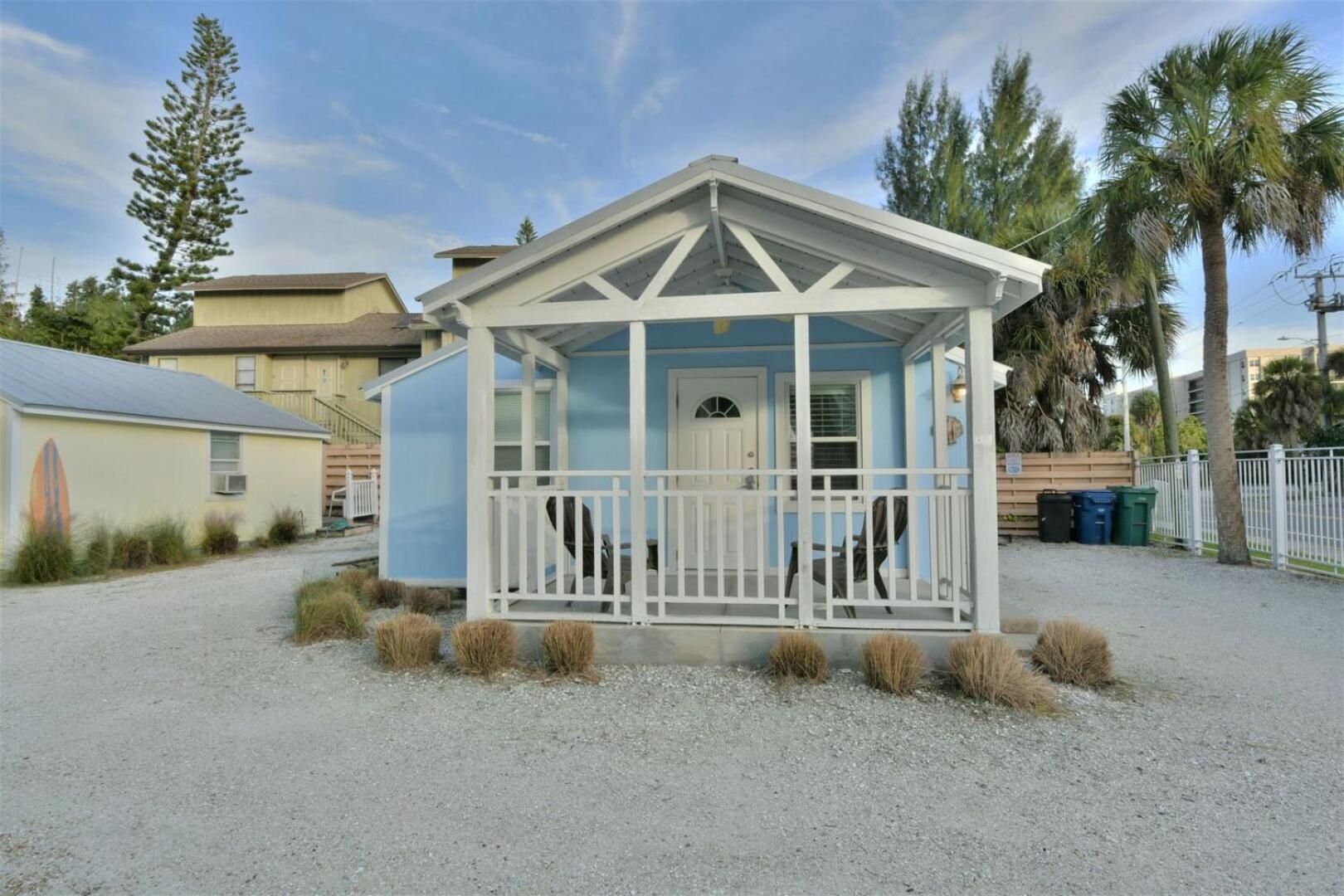 Ideal Beach Steps To Siesta Beach And Village Shops And Restaurants Holiday home *