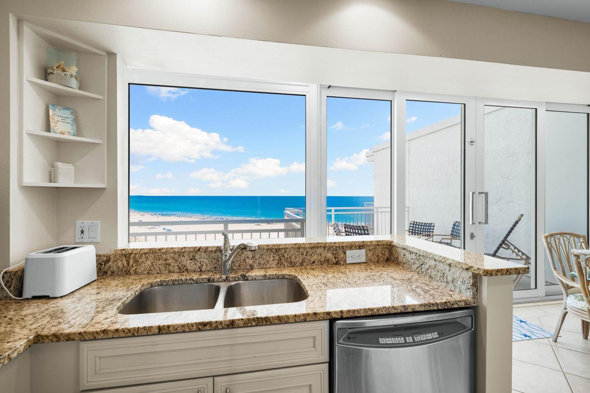Apartment Jamaica Royale Beachfront Tower *