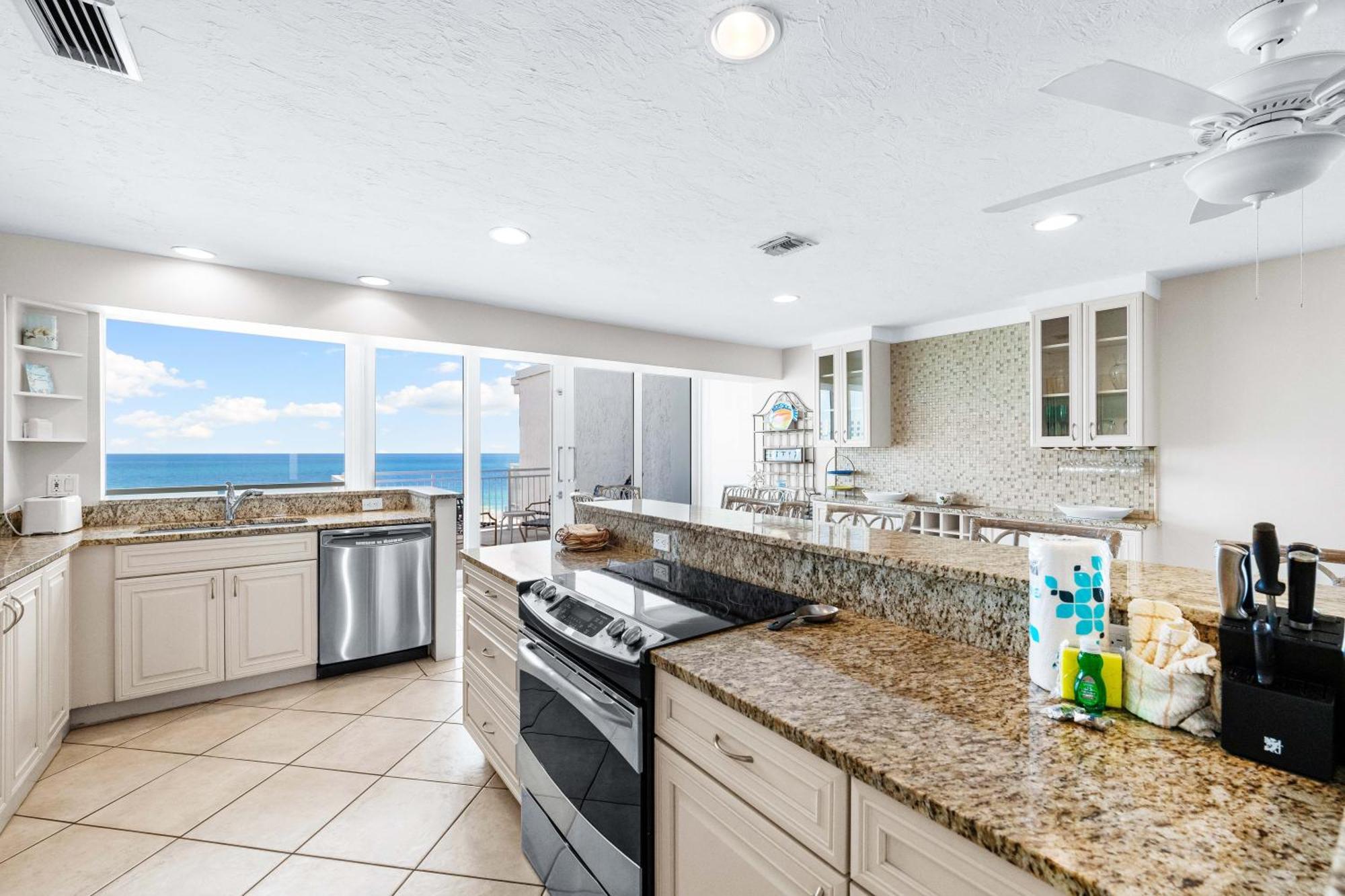Jamaica Royale Beachfront Tower Apartment *