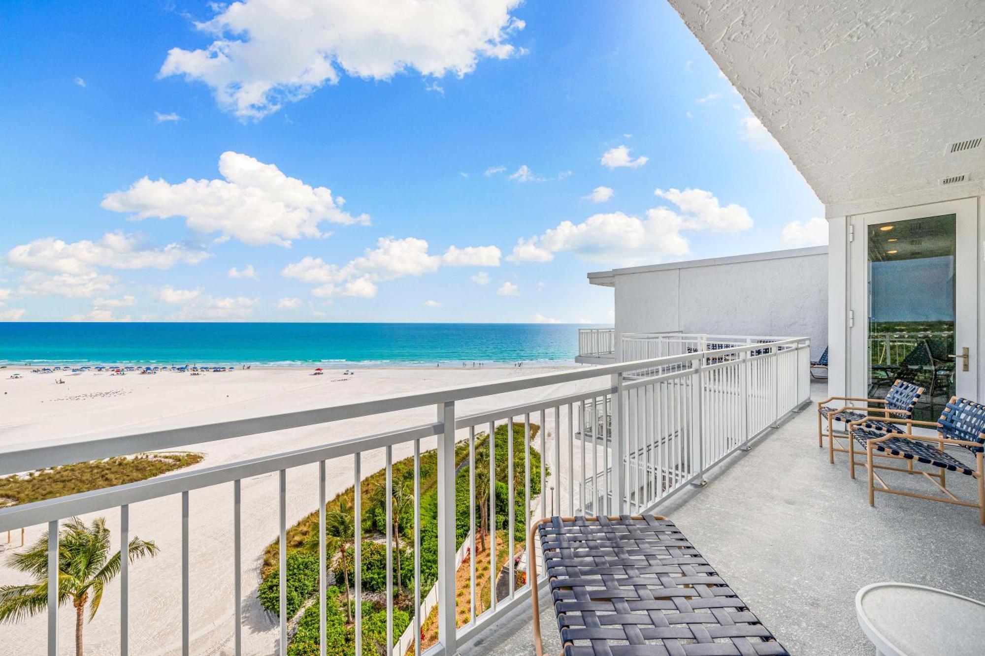 Jamaica Royale Beachfront Tower Apartment *