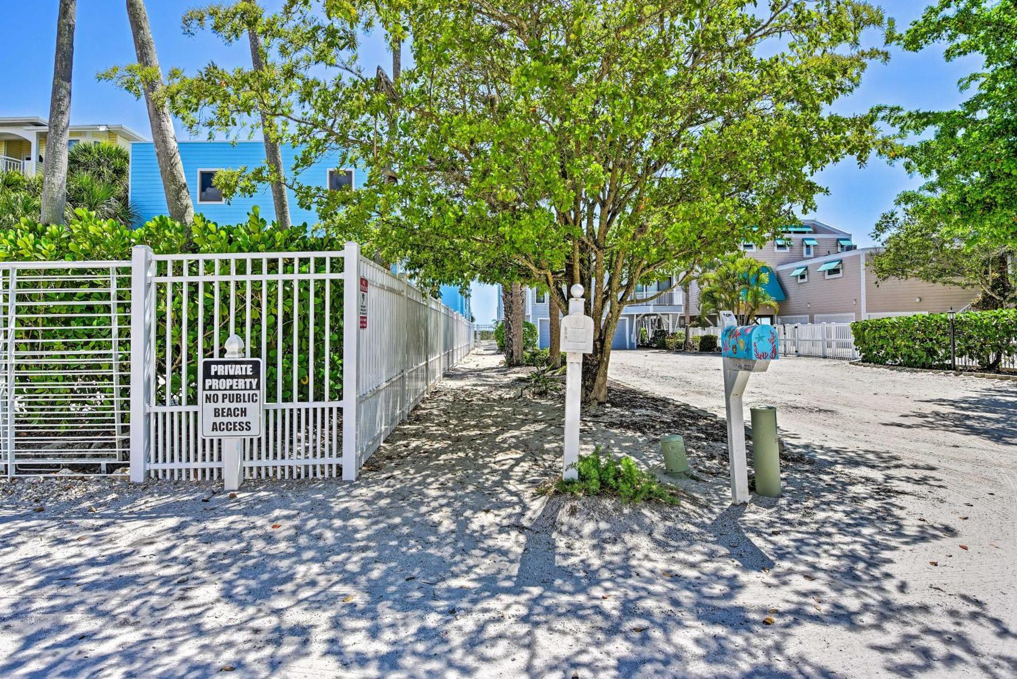Coastal Surfside Swank Siesta Key