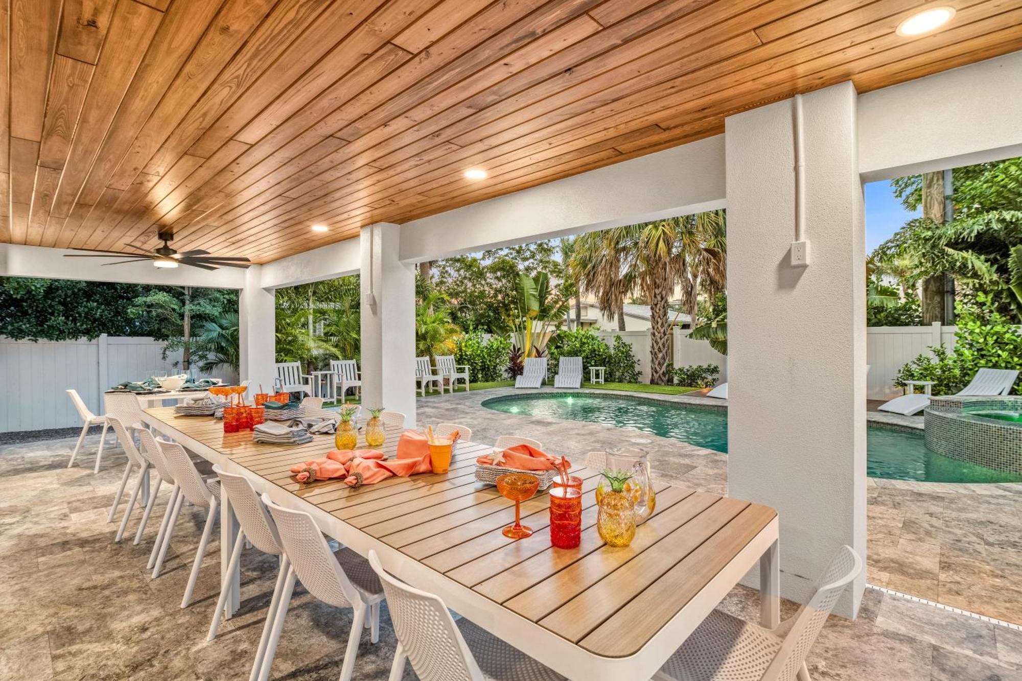 Luxe Lagoon - 119 Holiday home