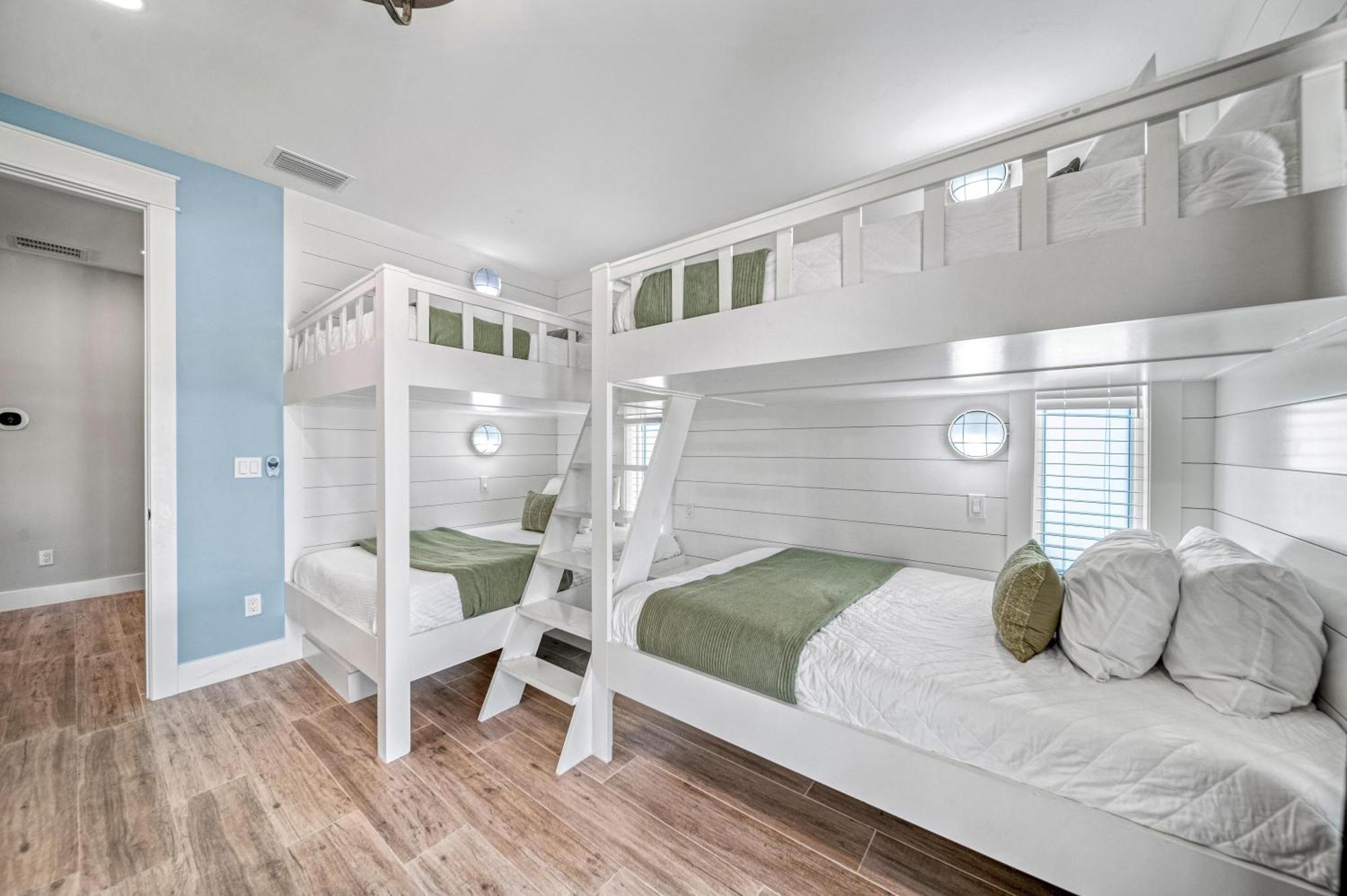Luxe Lagoon - 119 Siesta Key