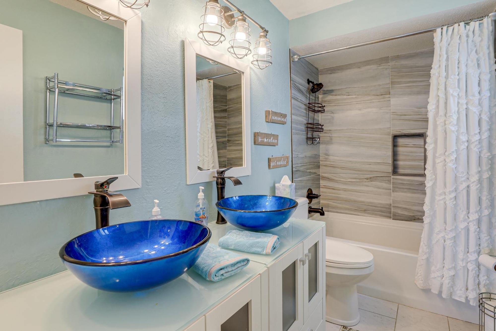 Beachfront With Pool Access! * Siesta Key