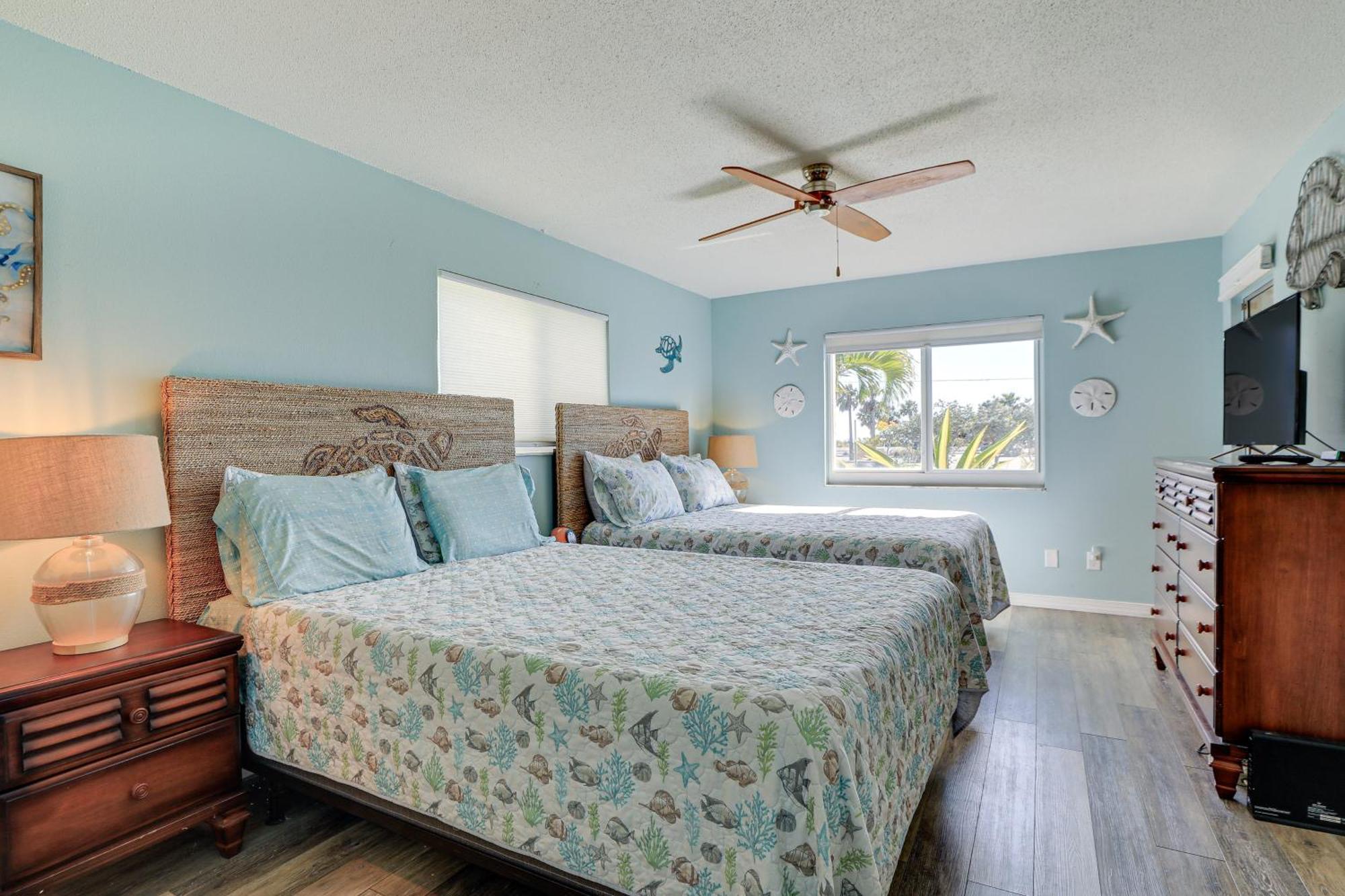 Apartment Beachfront With Pool Access!